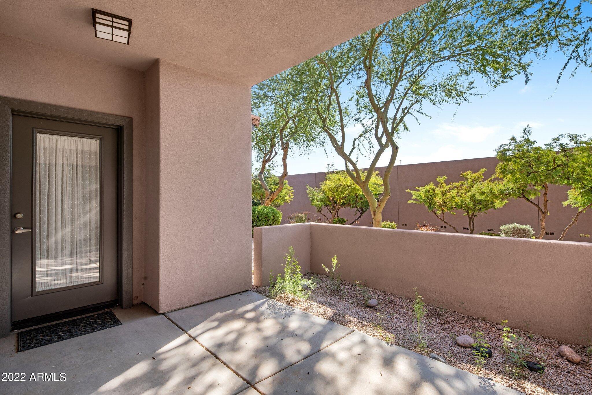 20660 N 40TH Street N, 1095