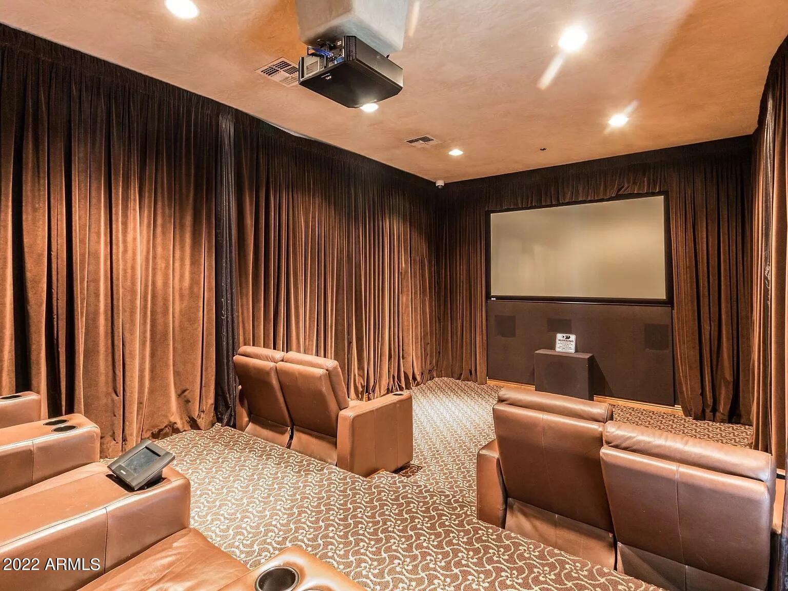 20660 N 40TH Street N, 1095