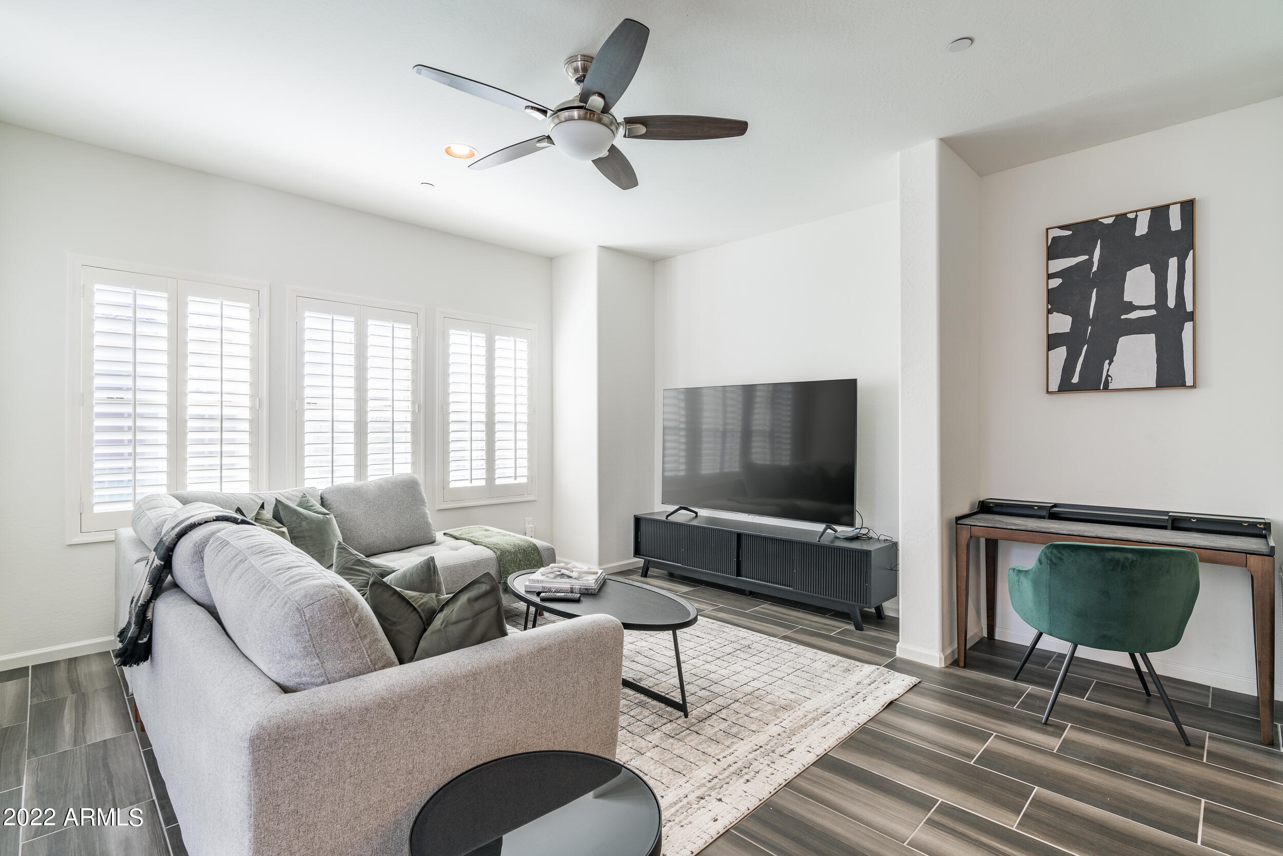 3935 E ROUGH RIDER Road, 1322