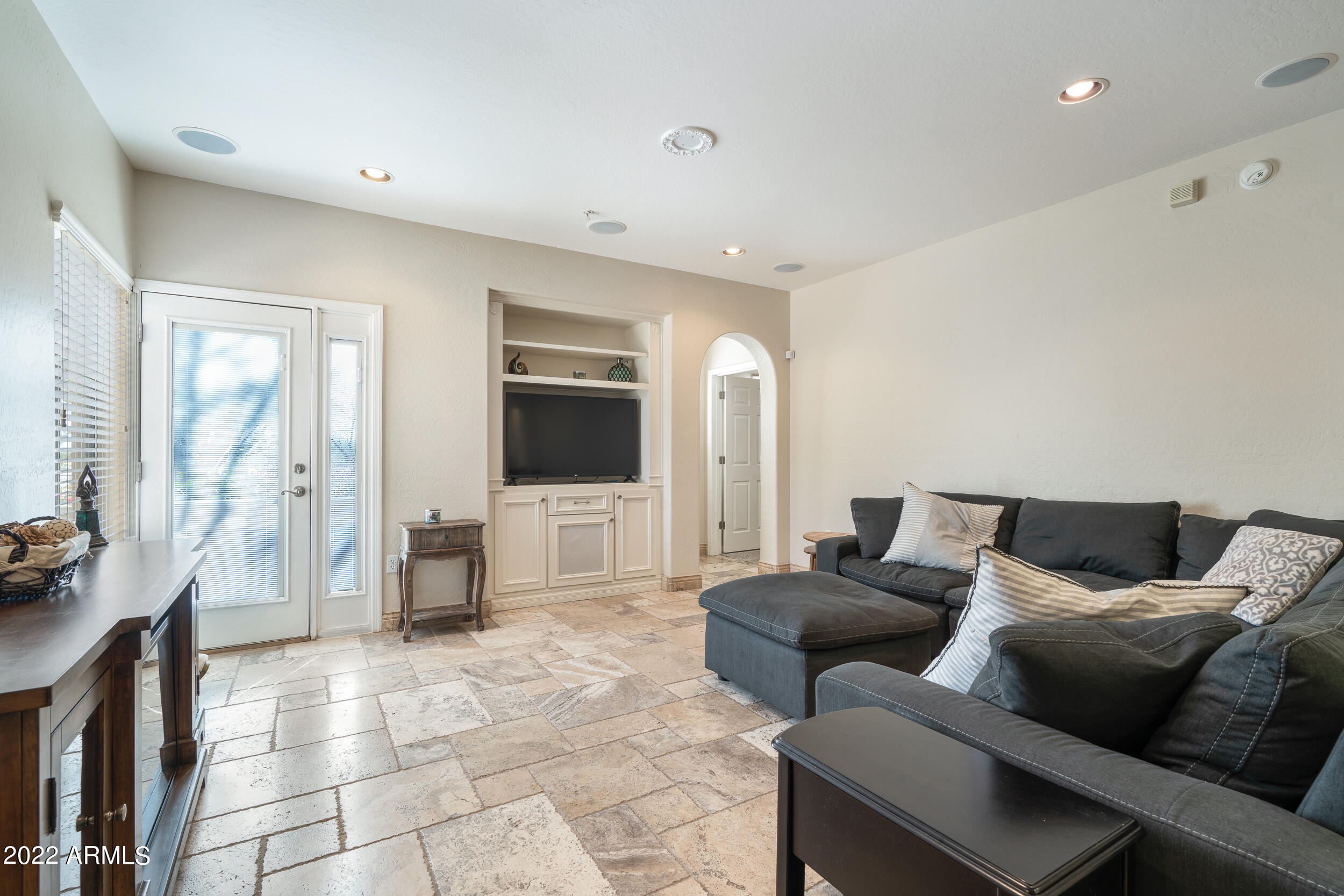 3935 E ROUGH RIDER Road, 1206