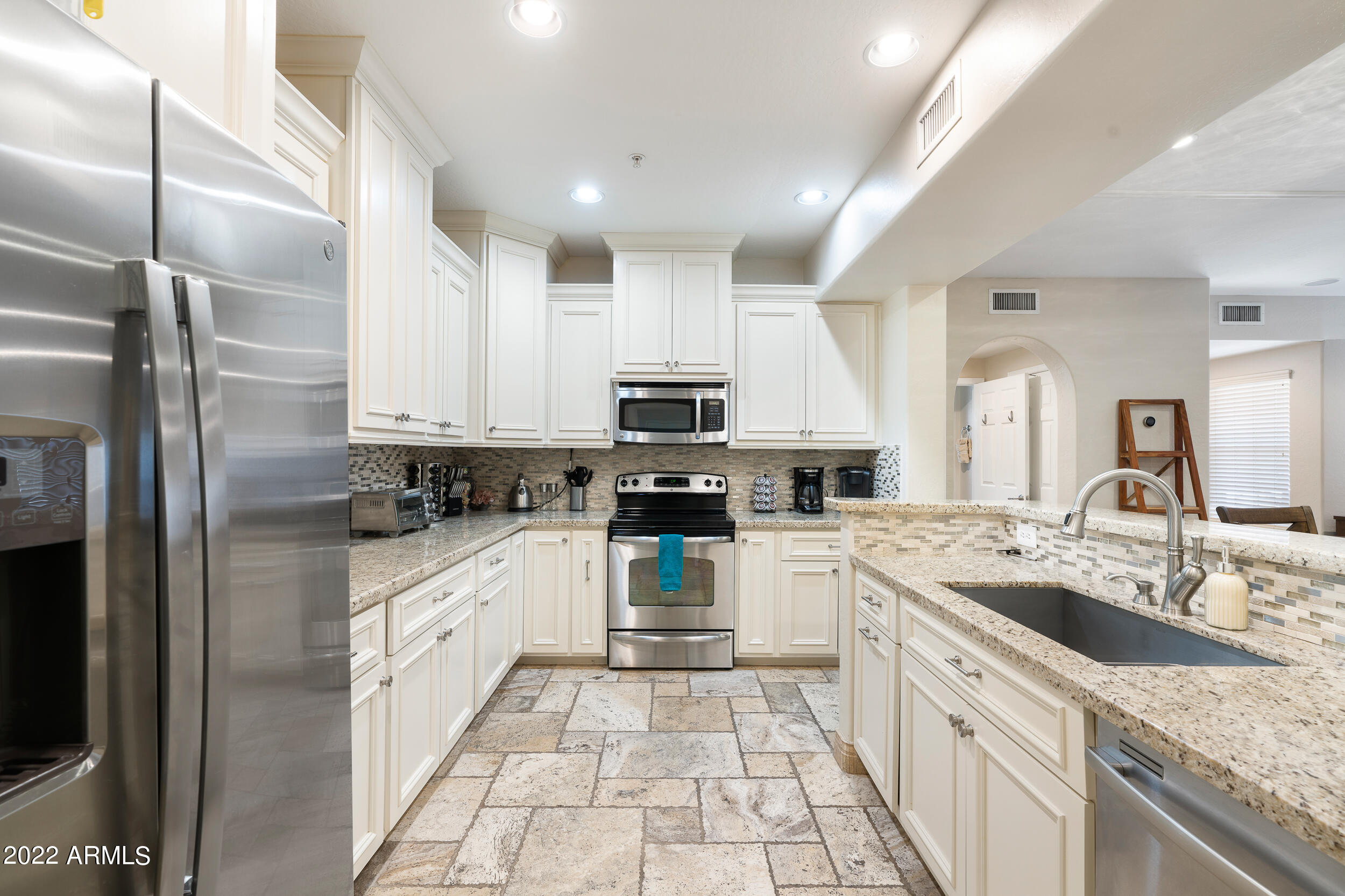 3935 E ROUGH RIDER Road, 1206