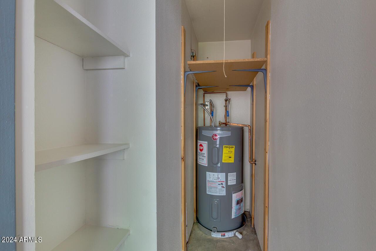 1920 W Lindner Avenue, 261