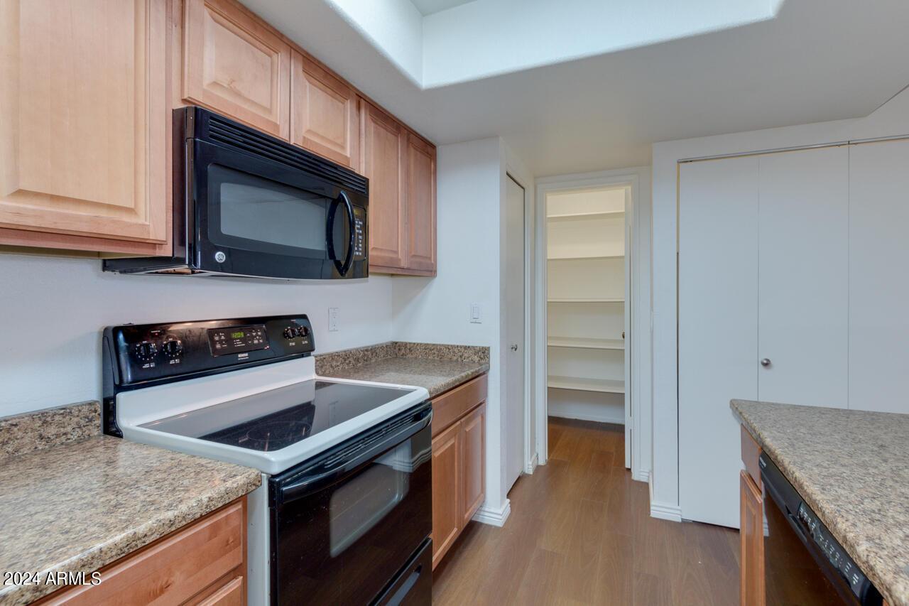 1920 W Lindner Avenue, 261