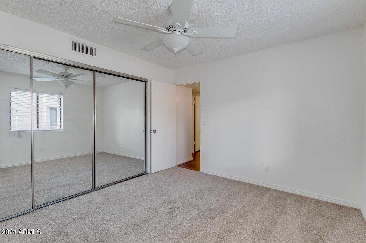 1920 W Lindner Avenue, 261