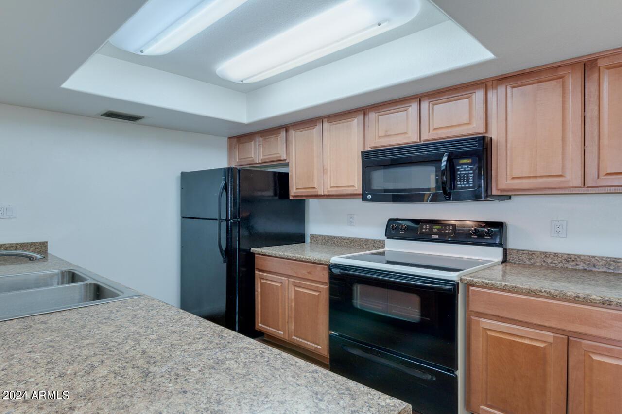 1920 W Lindner Avenue, 261