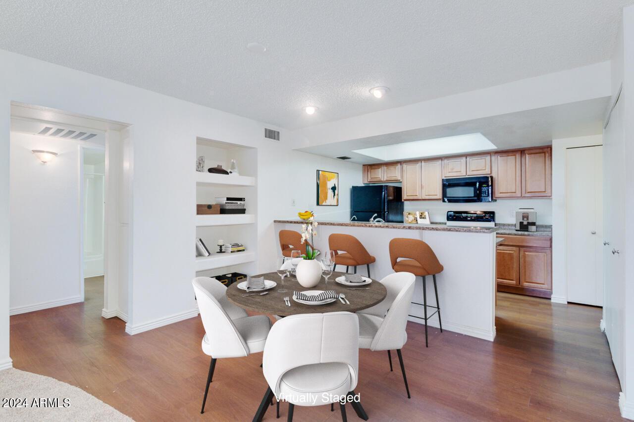 1920 W Lindner Avenue, 261