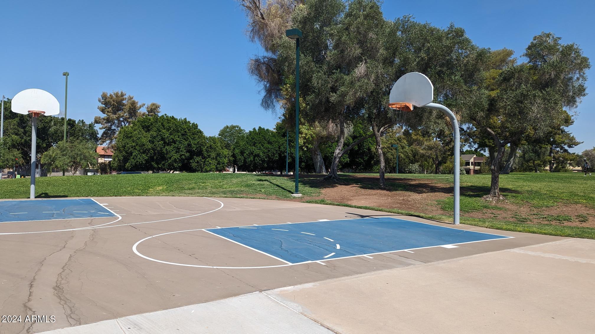 1920 W Lindner Avenue, 261