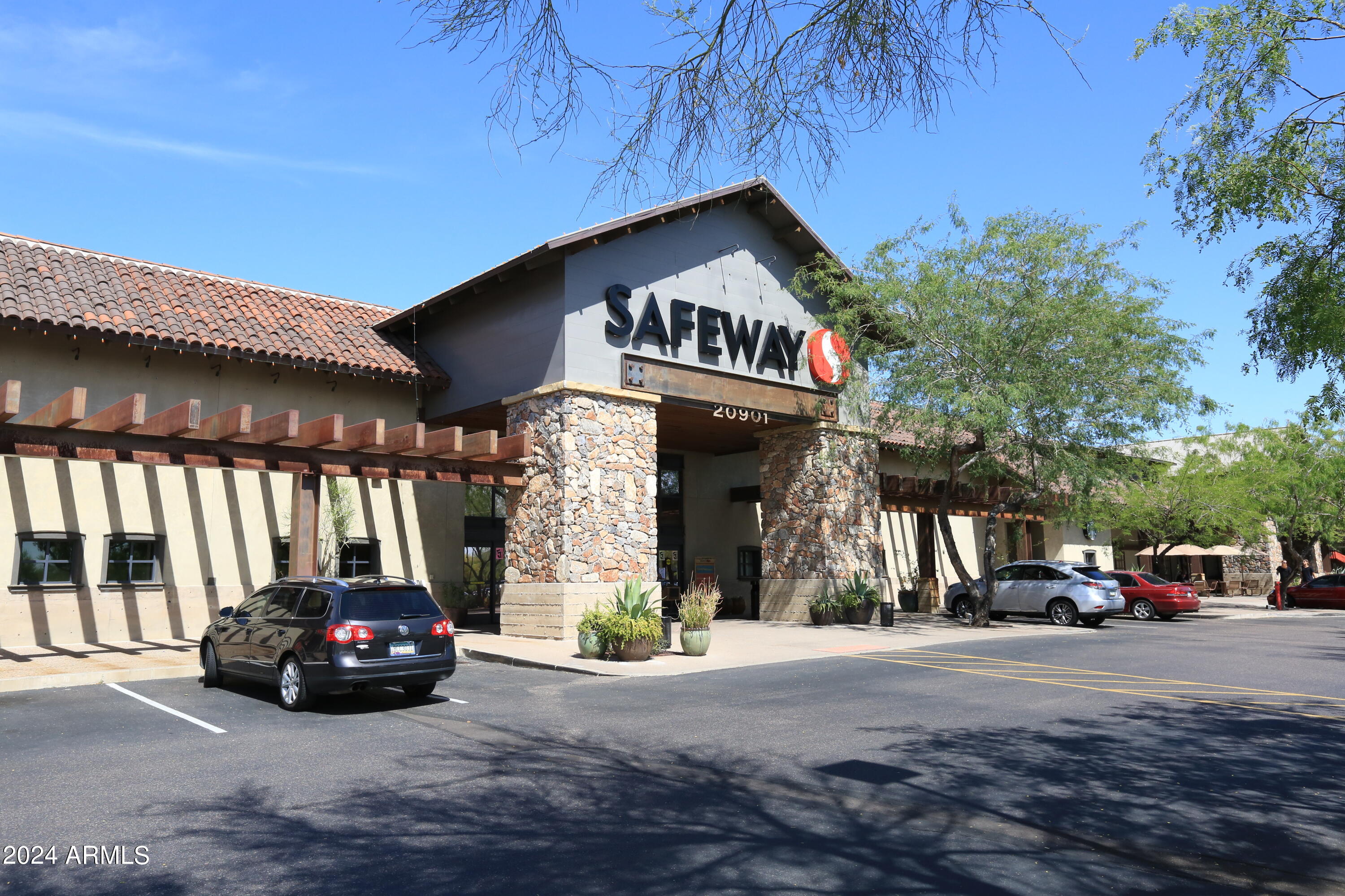 9270 E THOMPSON PEAK Parkway, 304