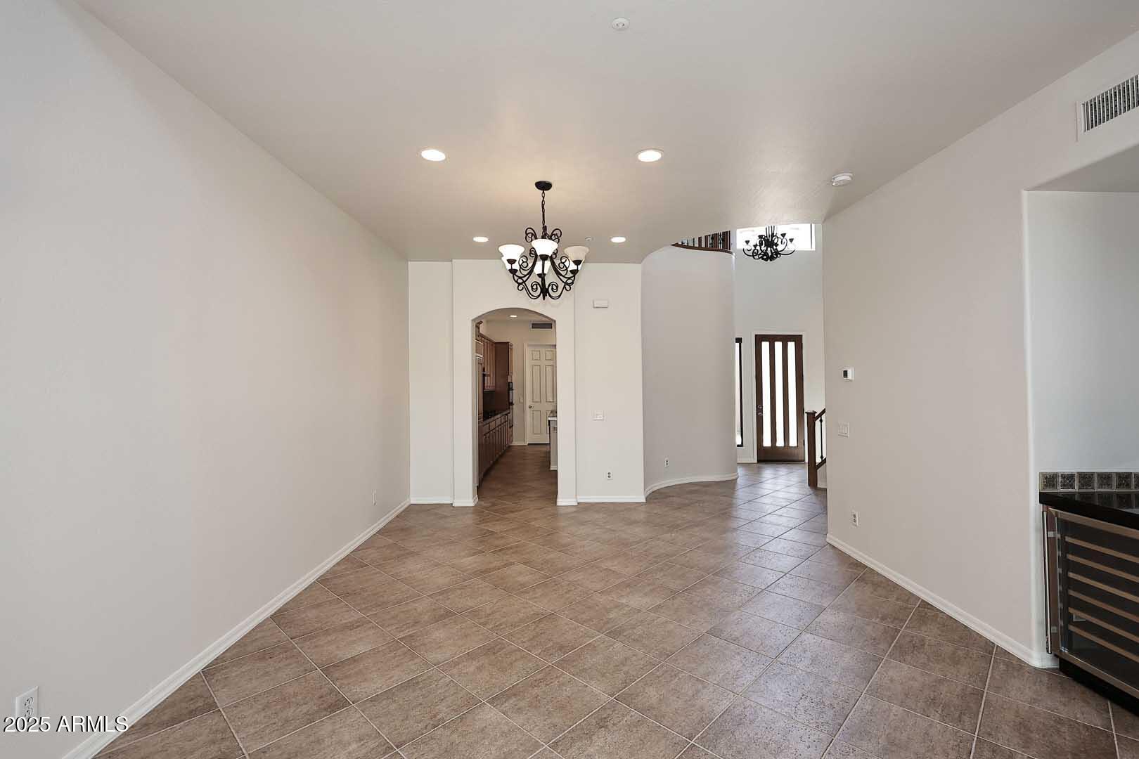 9270 E THOMPSON PEAK Parkway, 304