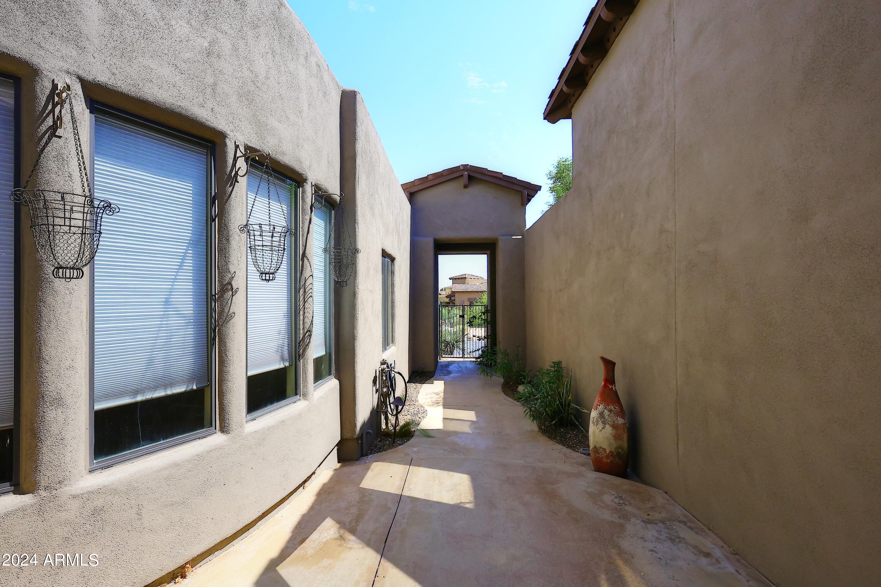 9270 E THOMPSON PEAK Parkway, 304