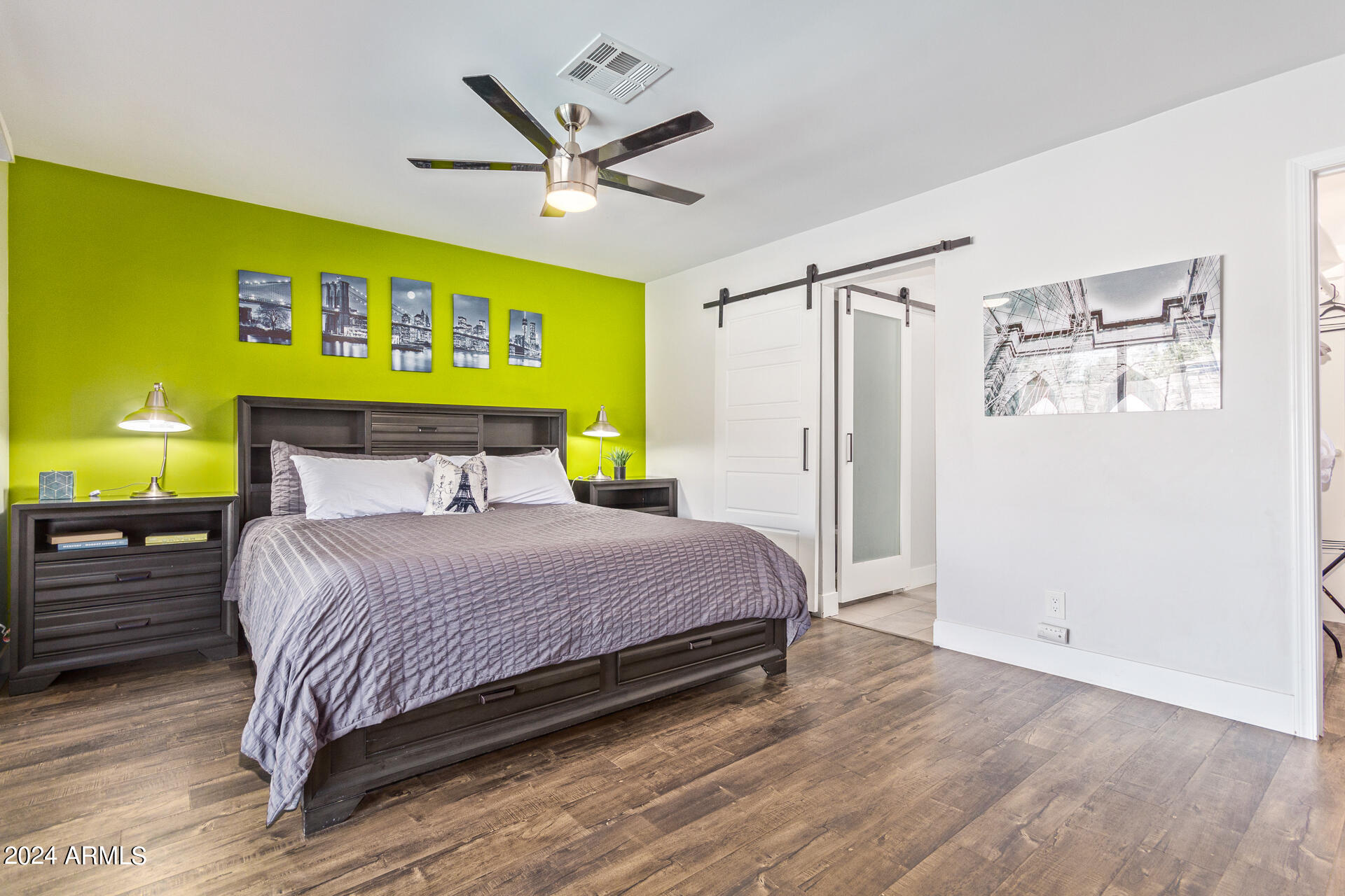 8742 E WELDON Avenue