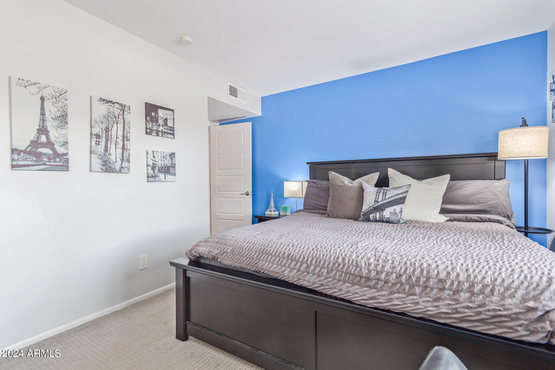 8742 E WELDON Avenue