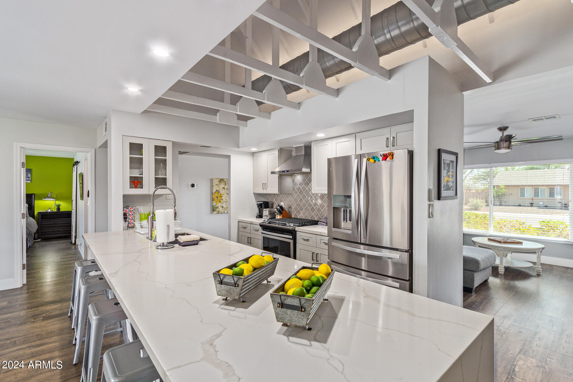 8742 E WELDON Avenue