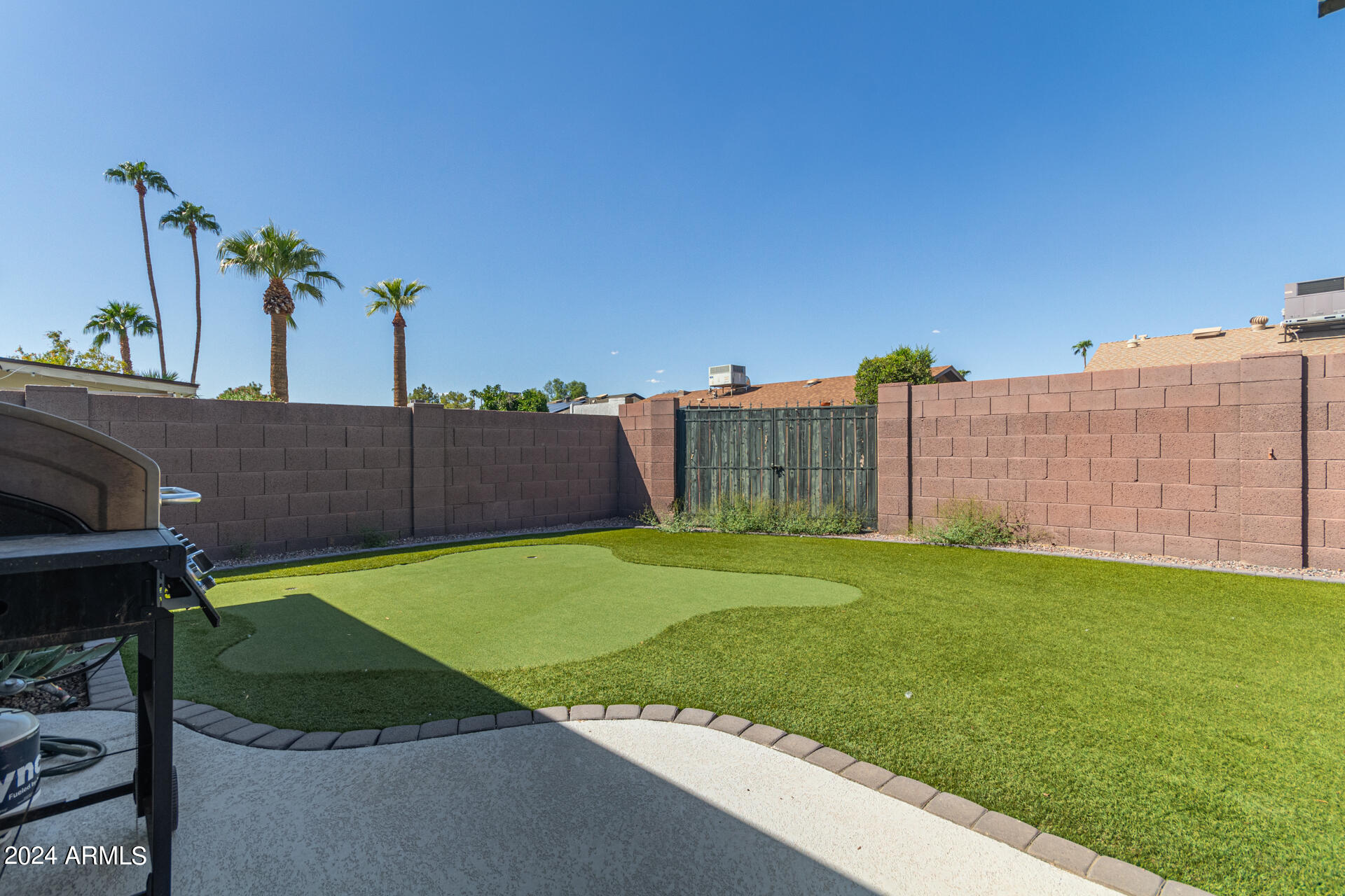 8742 E WELDON Avenue