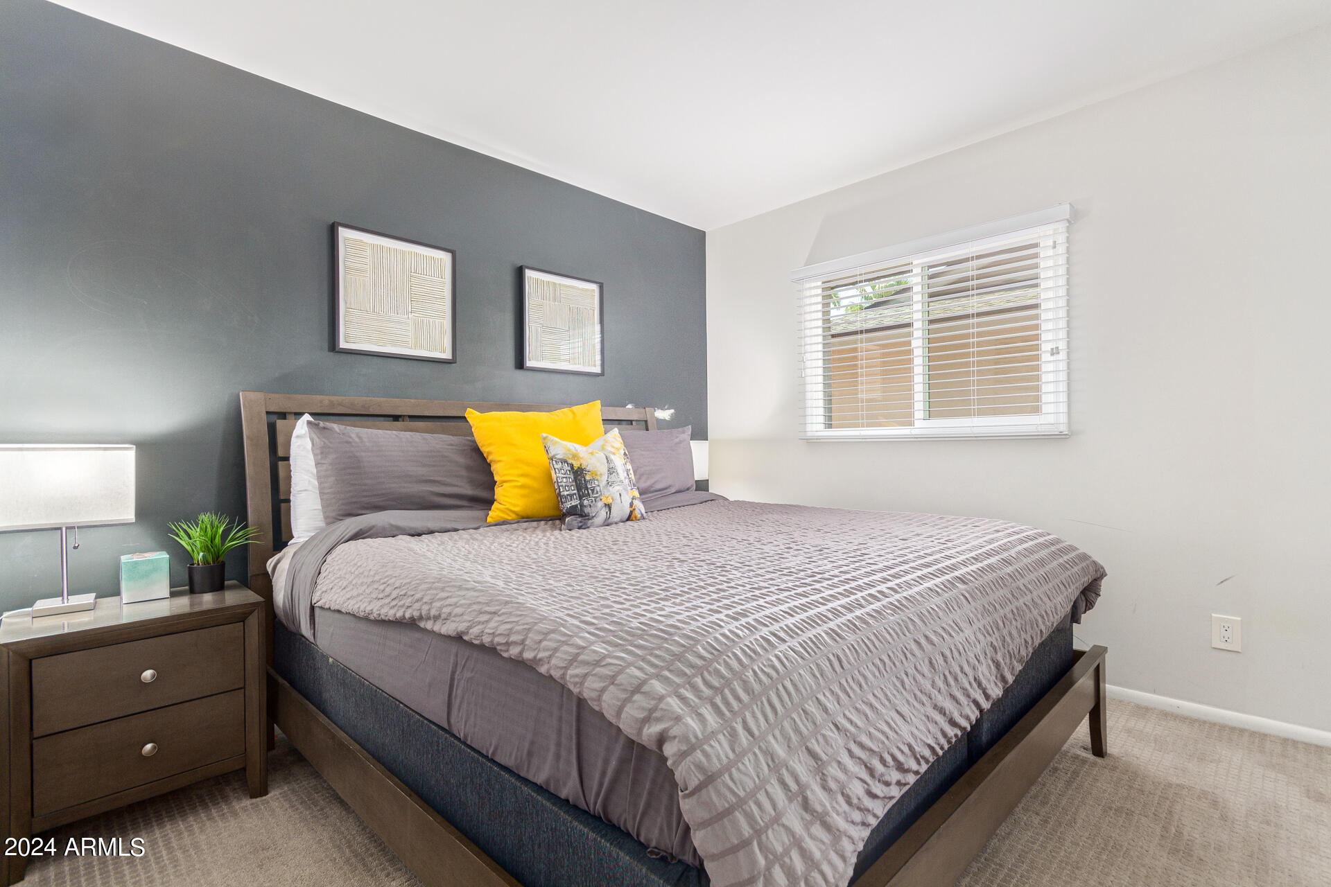 8742 E WELDON Avenue