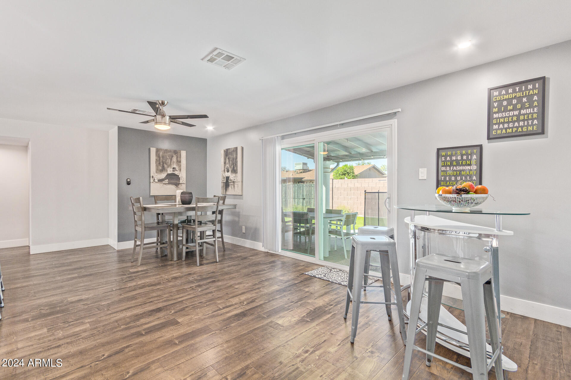 8742 E WELDON Avenue