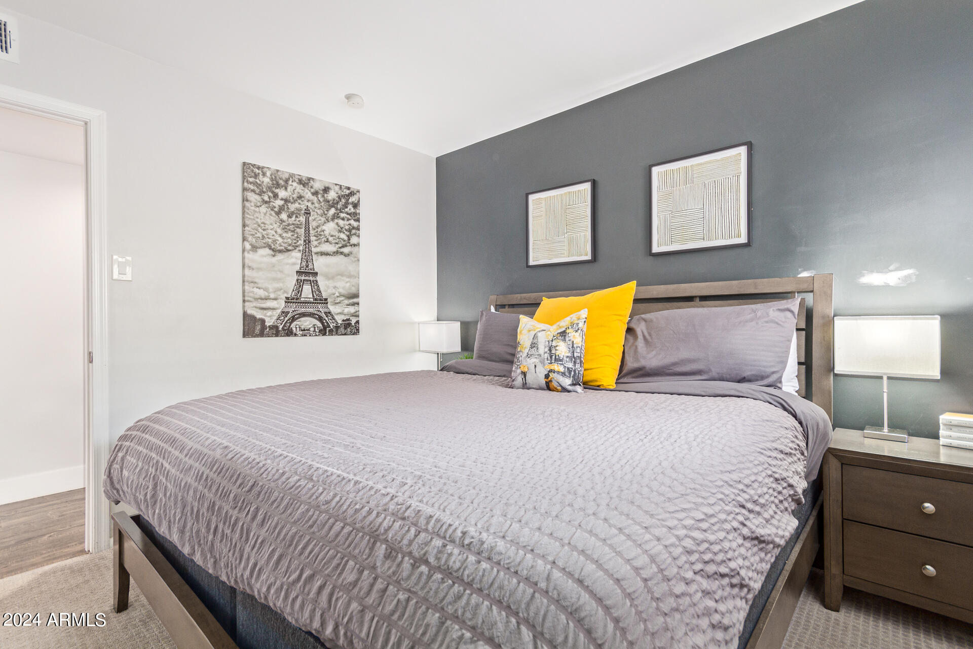 8742 E WELDON Avenue