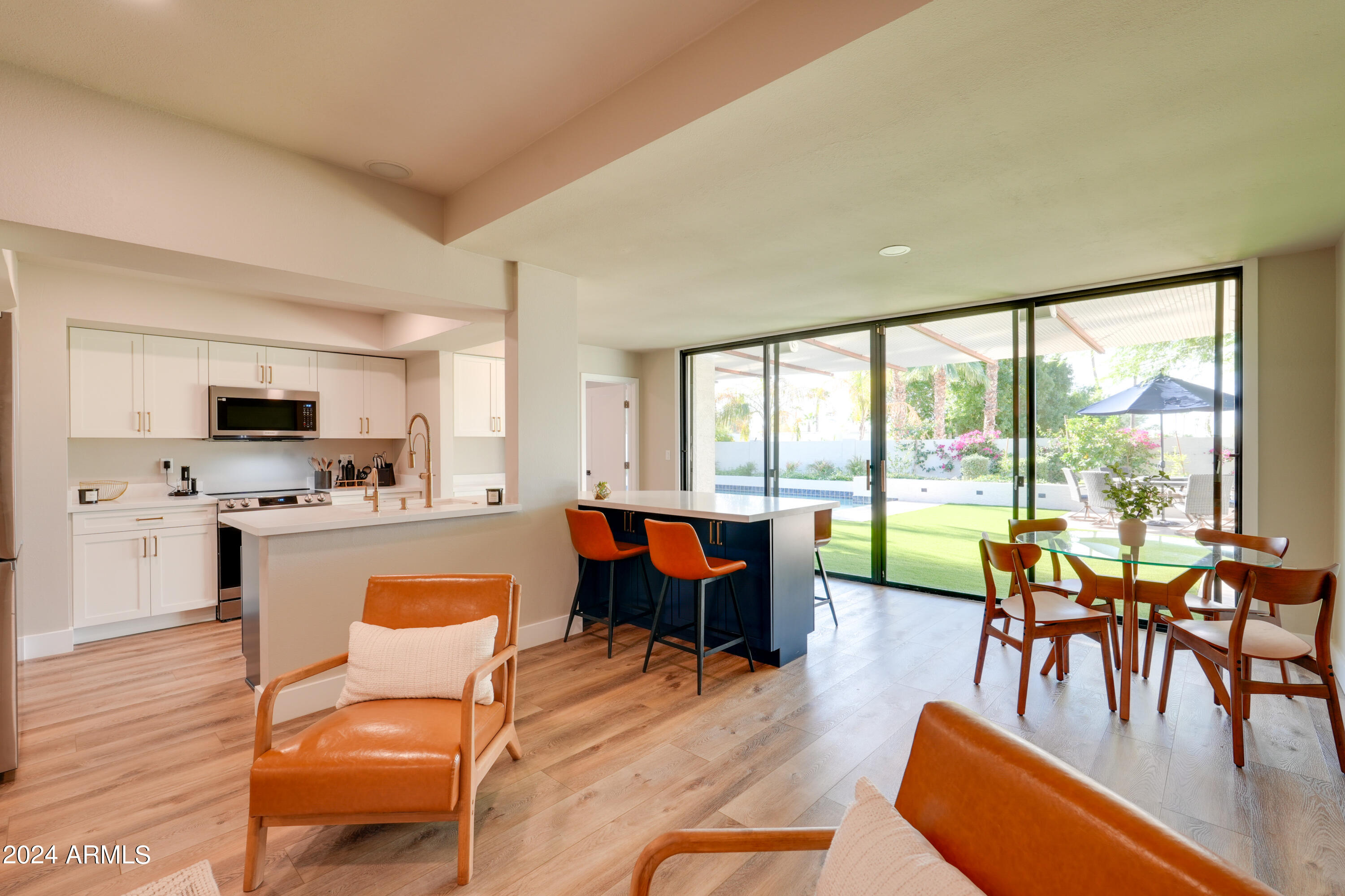 6633 E JUNIPER Avenue