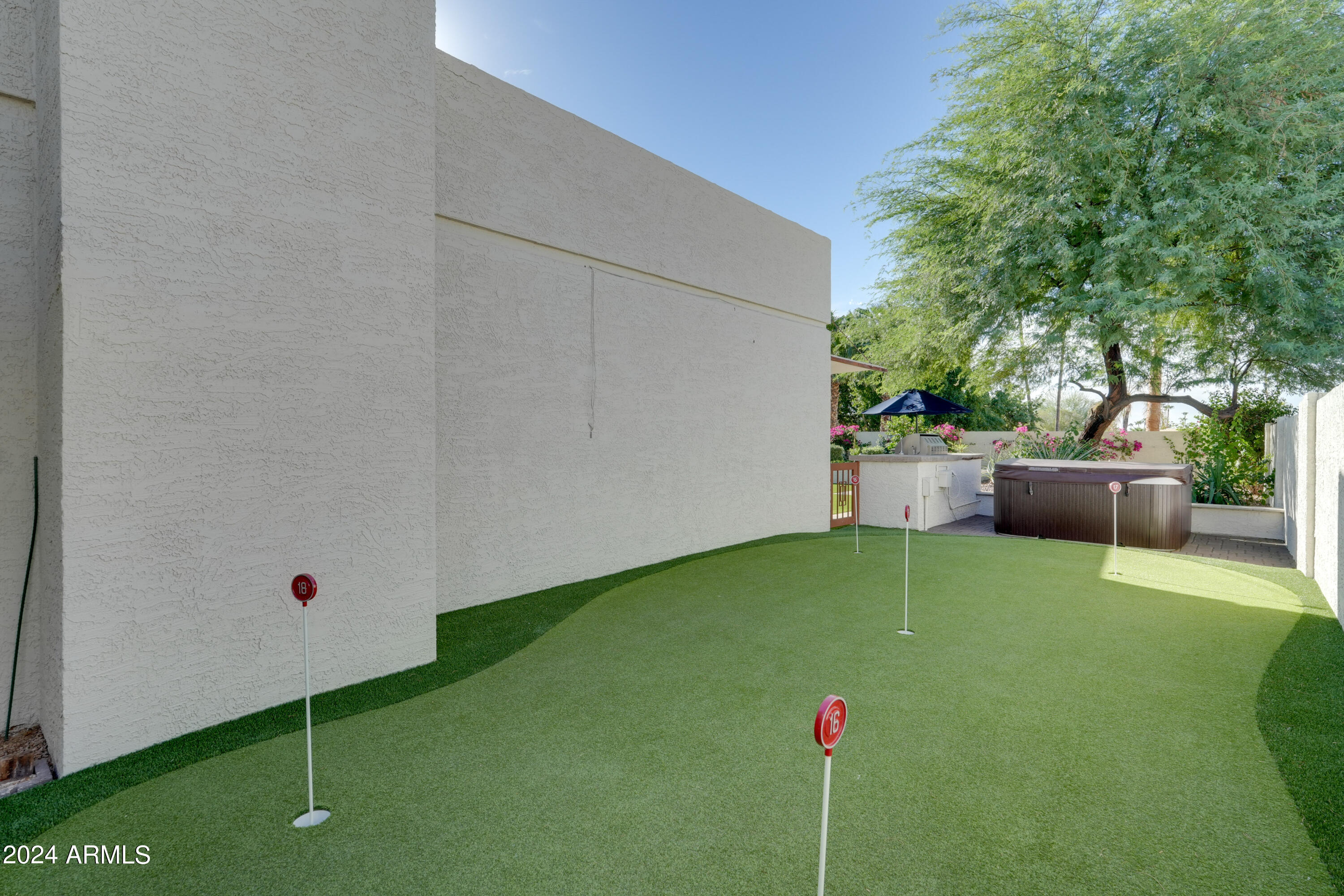 6633 E JUNIPER Avenue