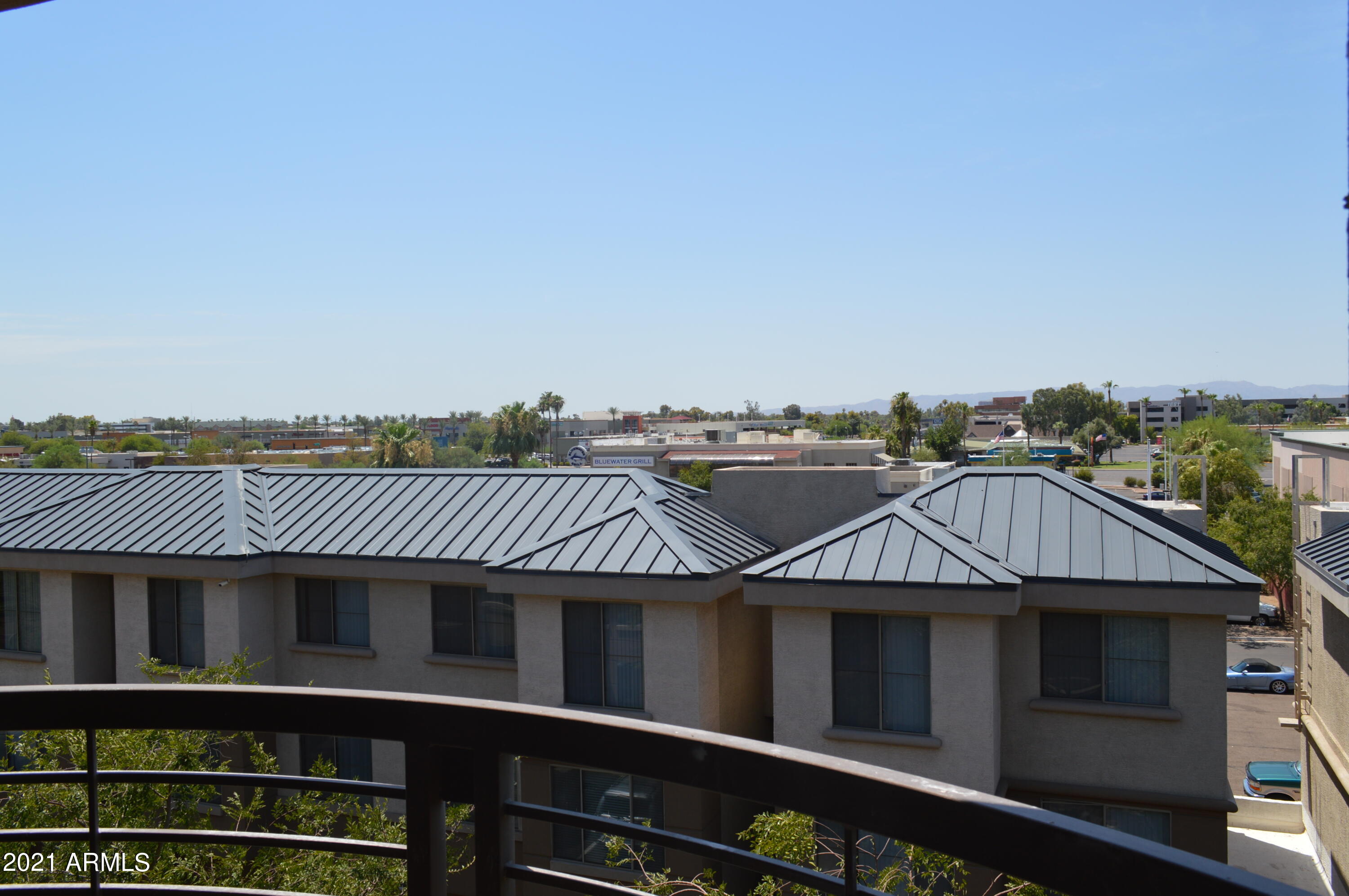 1701 E COLTER Street, 473