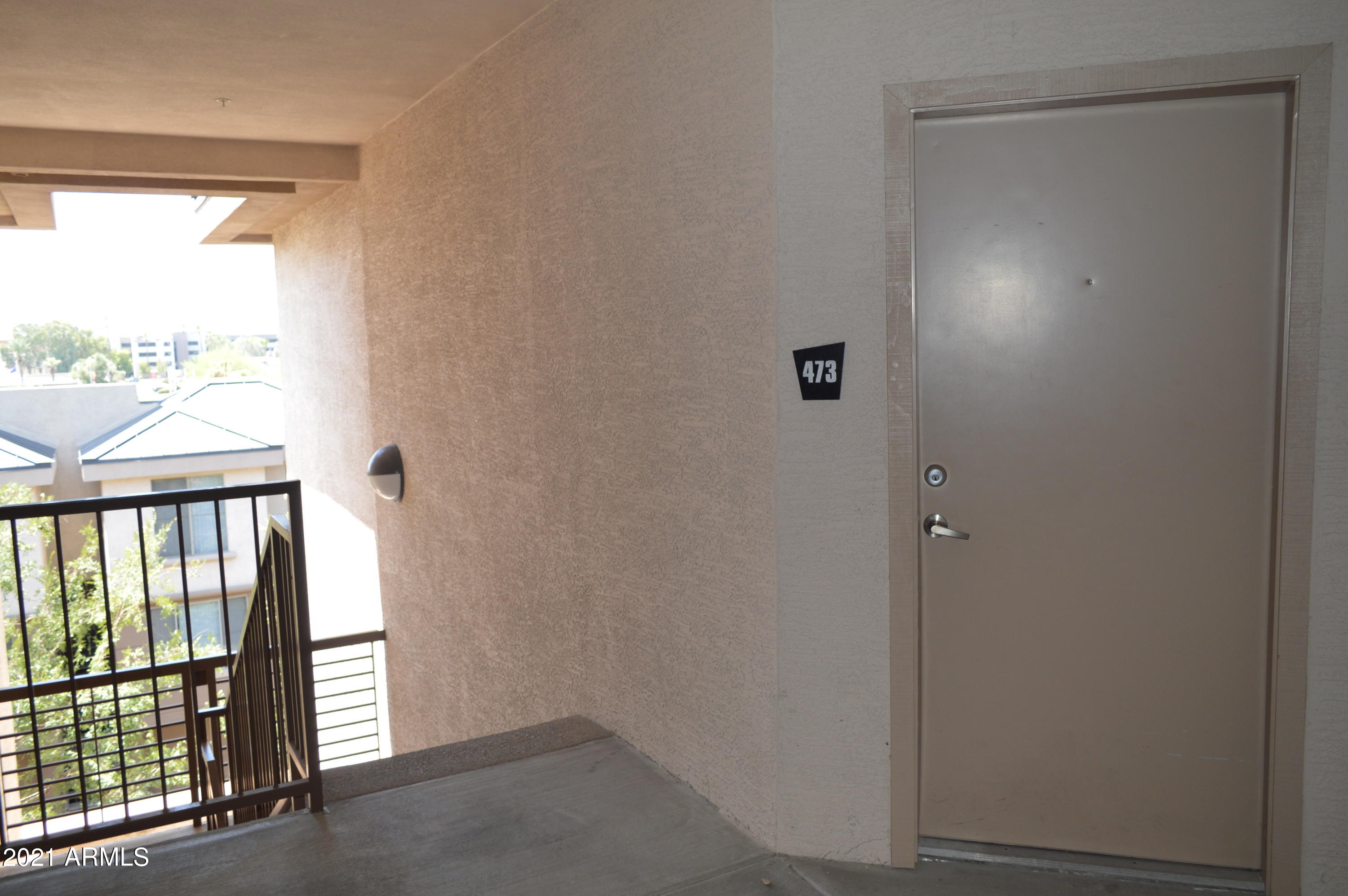 1701 E COLTER Street, 473