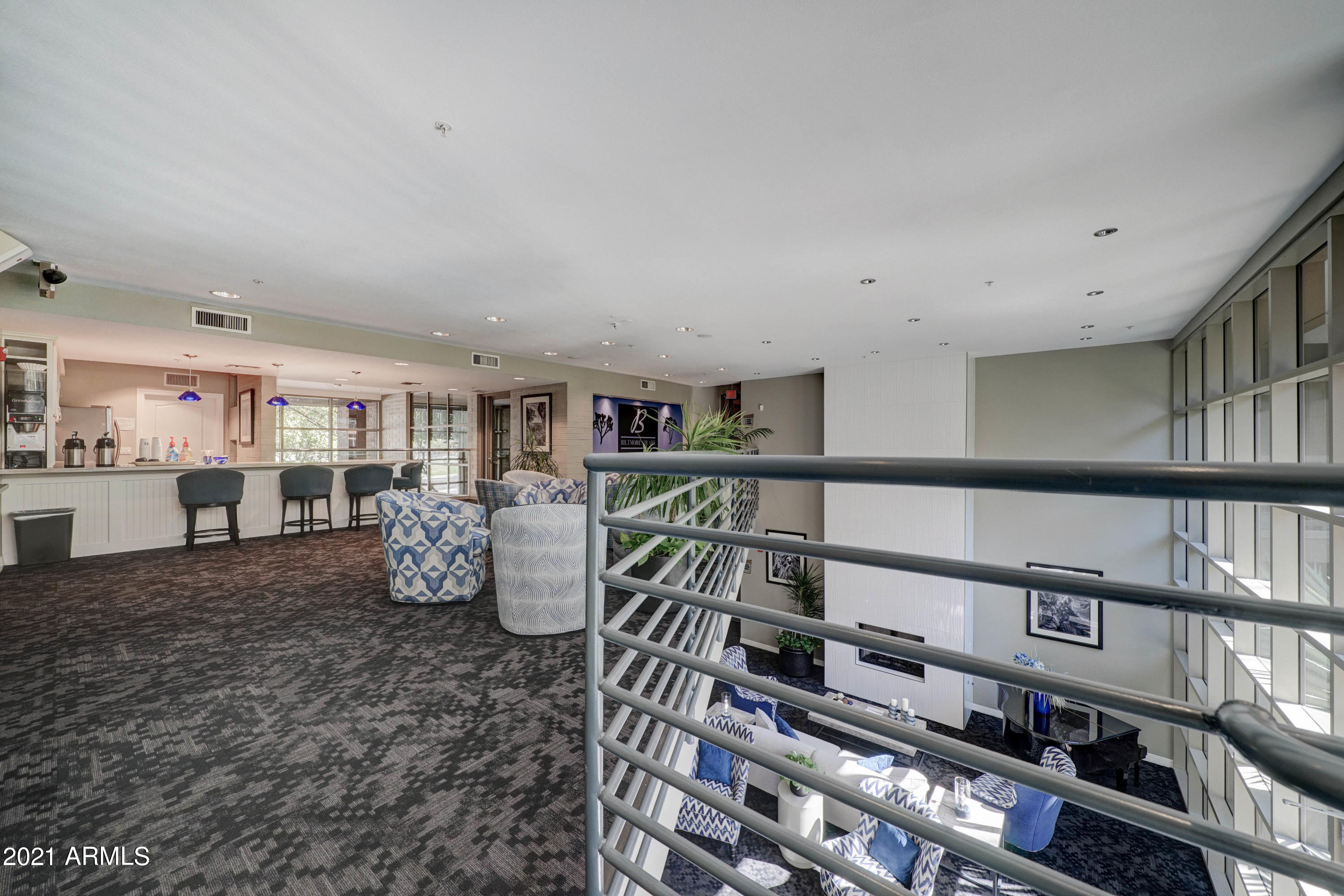 1701 E COLTER Street, 473