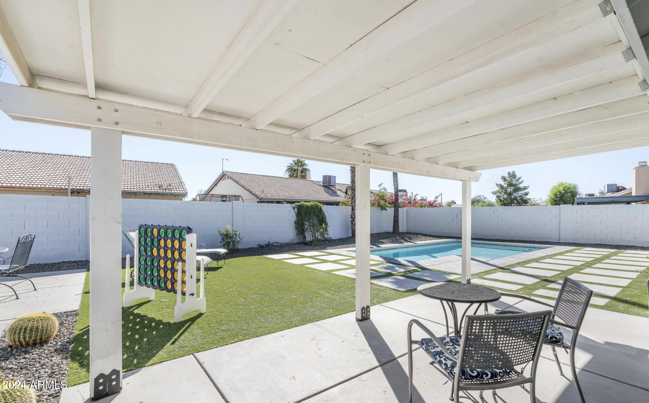 4833 W COMMONWEALTH Place