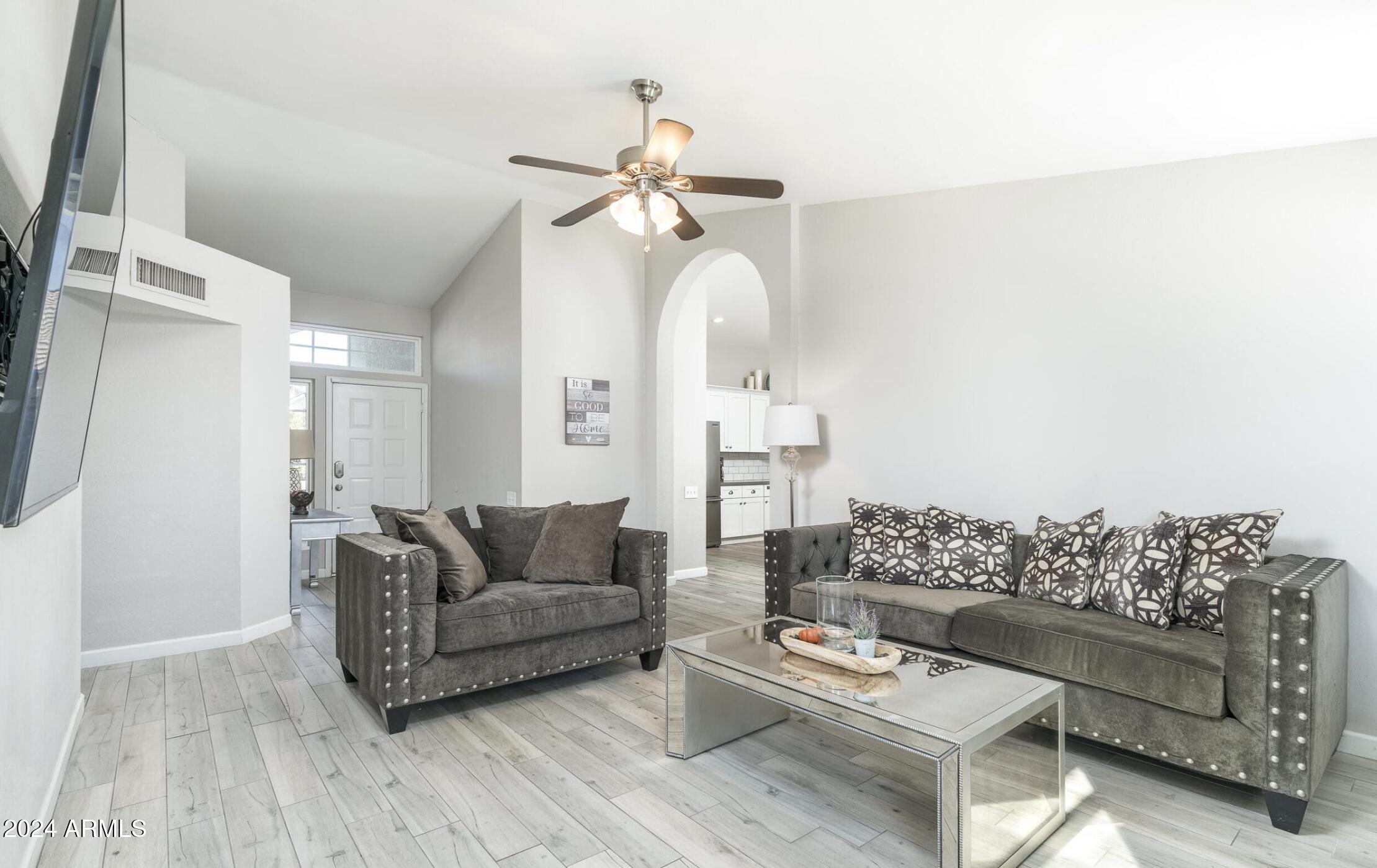 4833 W COMMONWEALTH Place