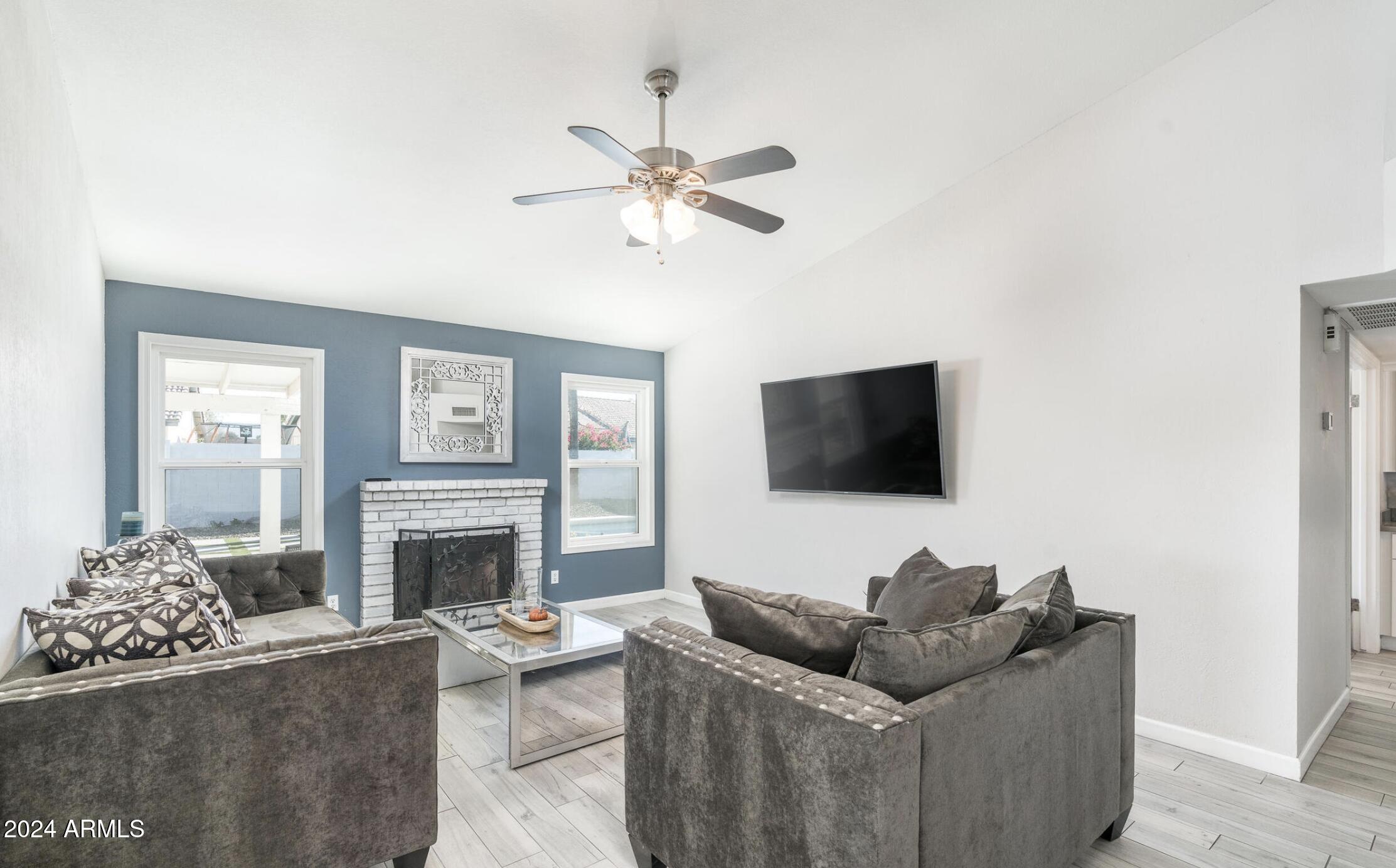 4833 W COMMONWEALTH Place