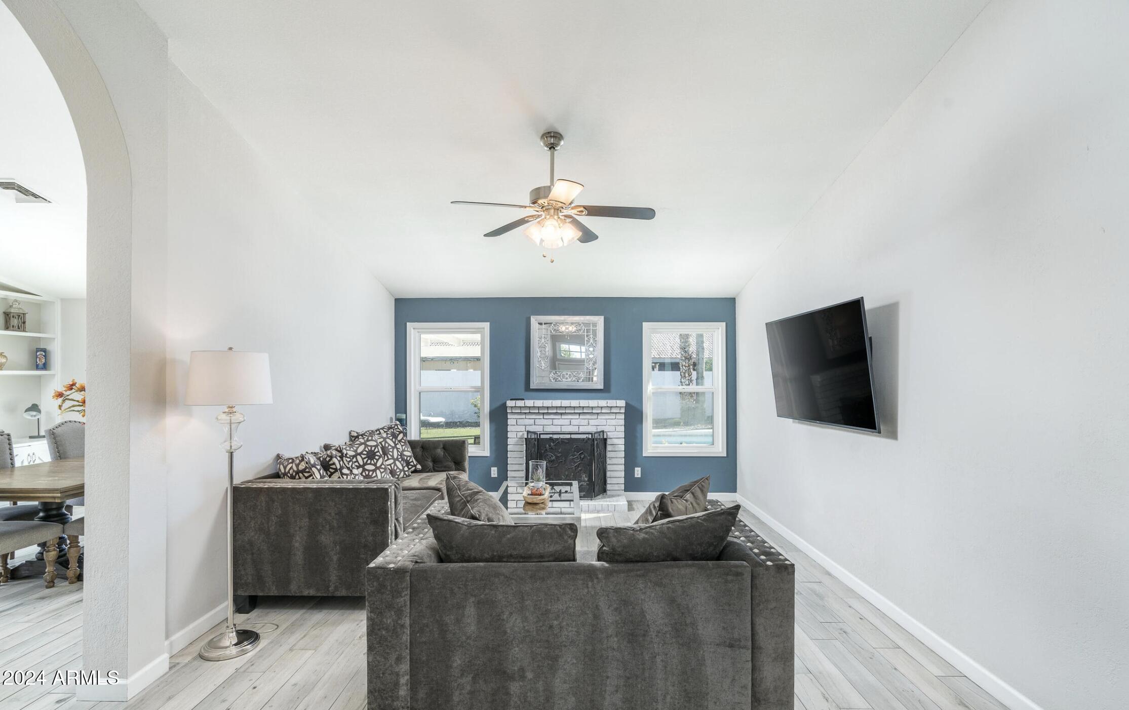 4833 W COMMONWEALTH Place