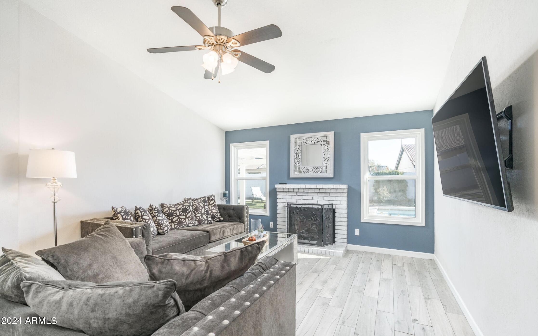 4833 W COMMONWEALTH Place