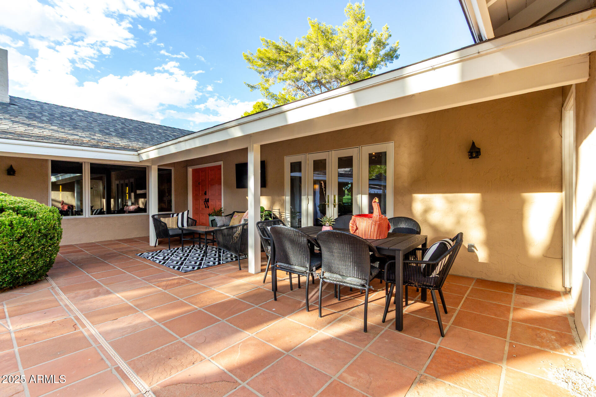 14425 N CORAL GABLES Drive