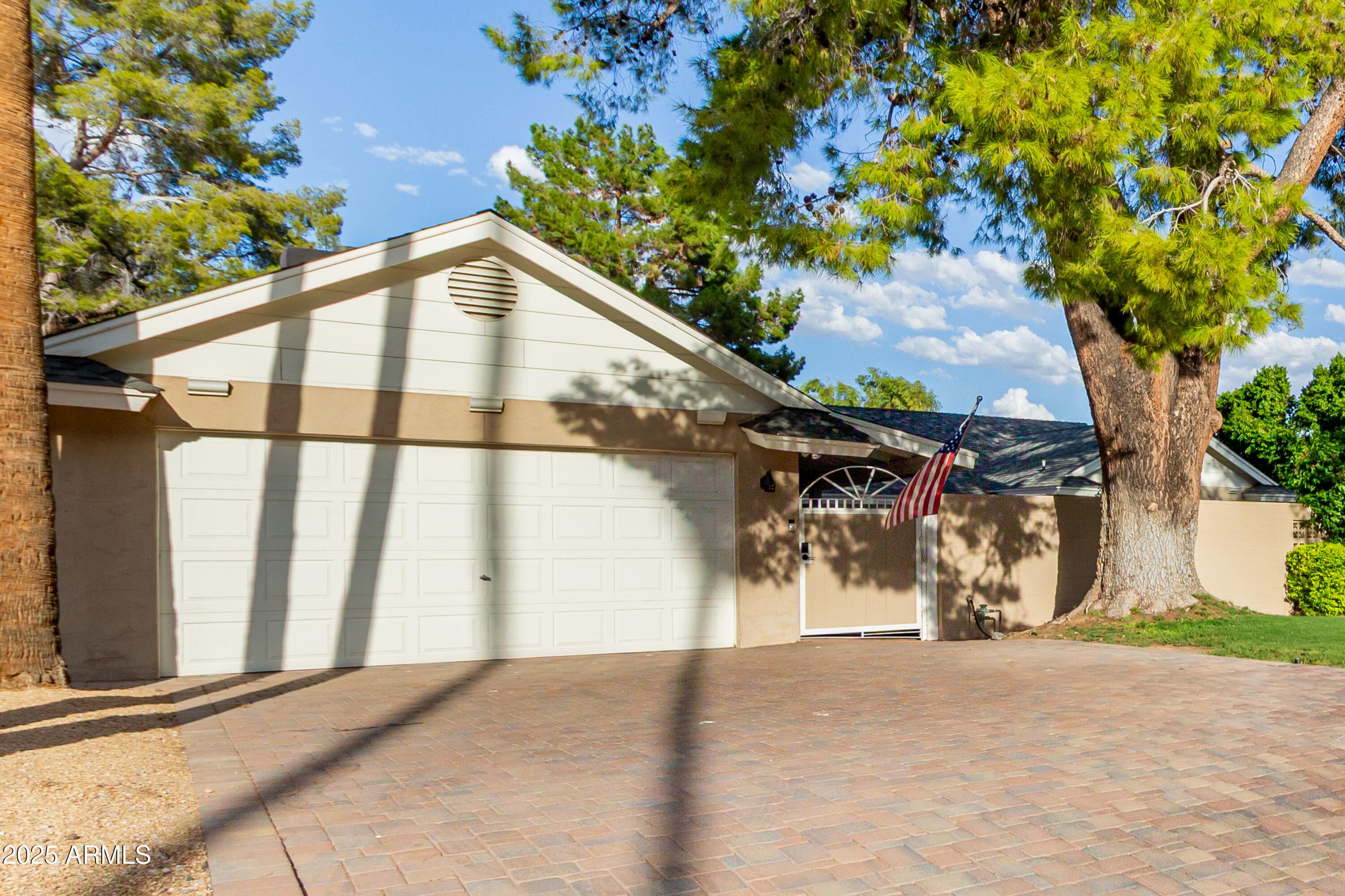 14425 N CORAL GABLES Drive