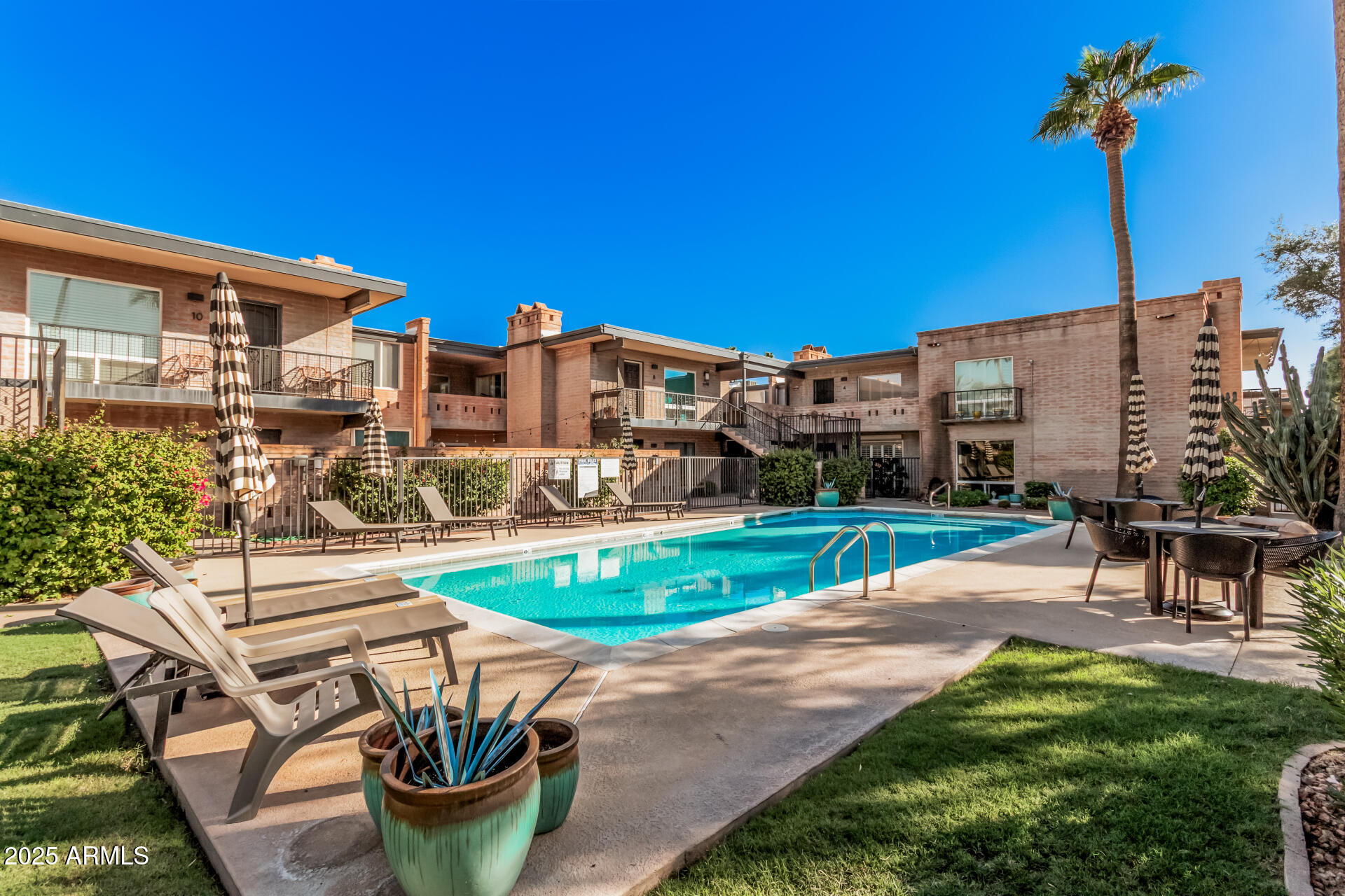 7401 E NORTHLAND Drive, 9, Scottsdale Unit: 9