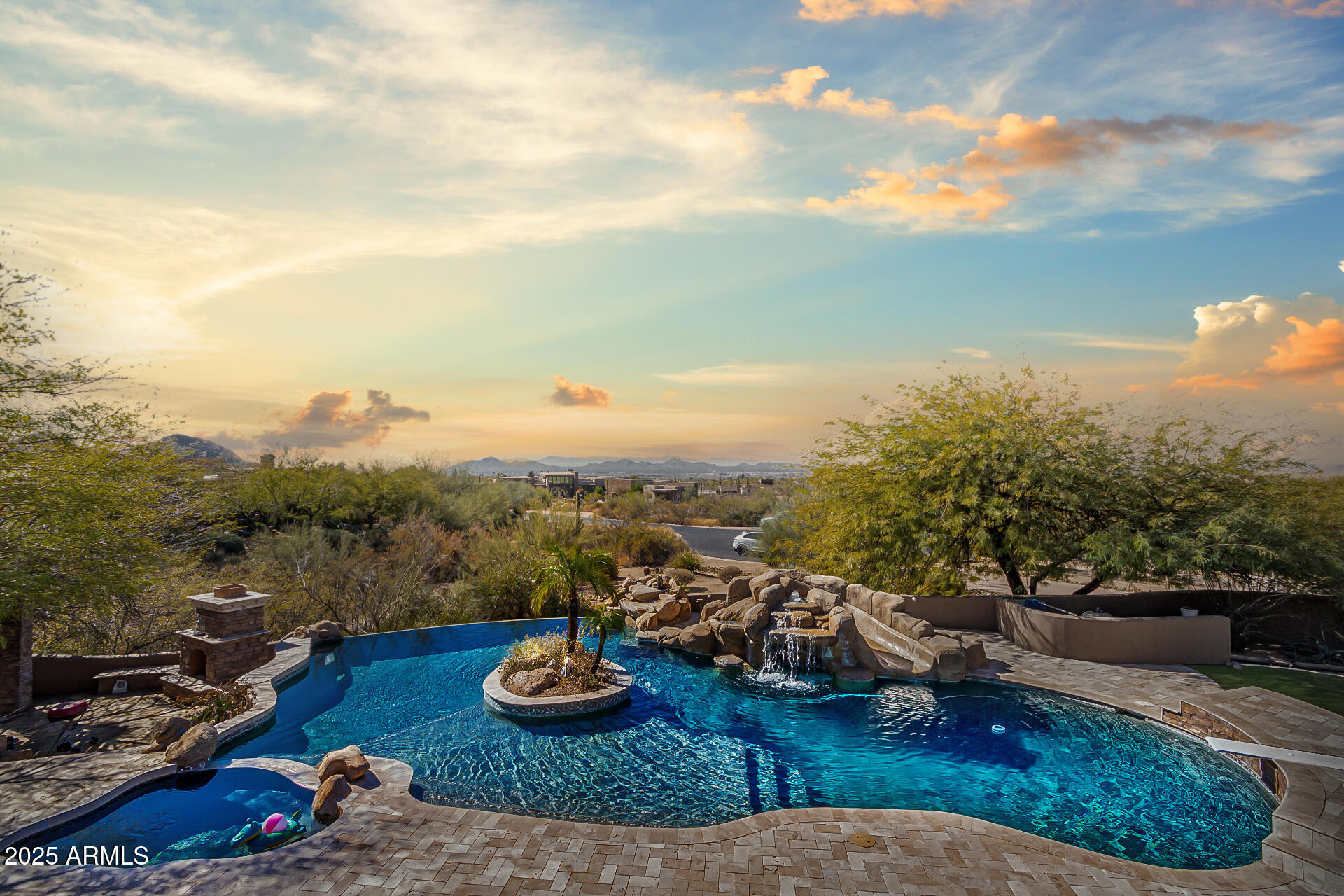 10004 E SANTA CATALINA Drive