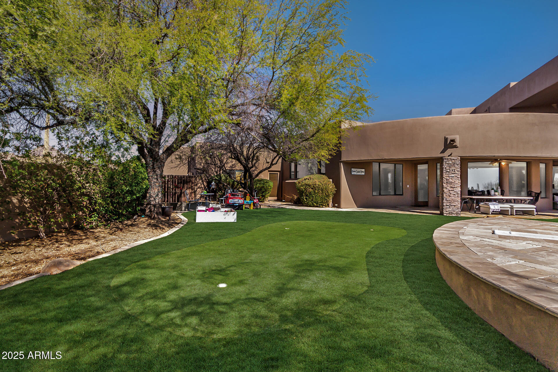 10004 E SANTA CATALINA Drive