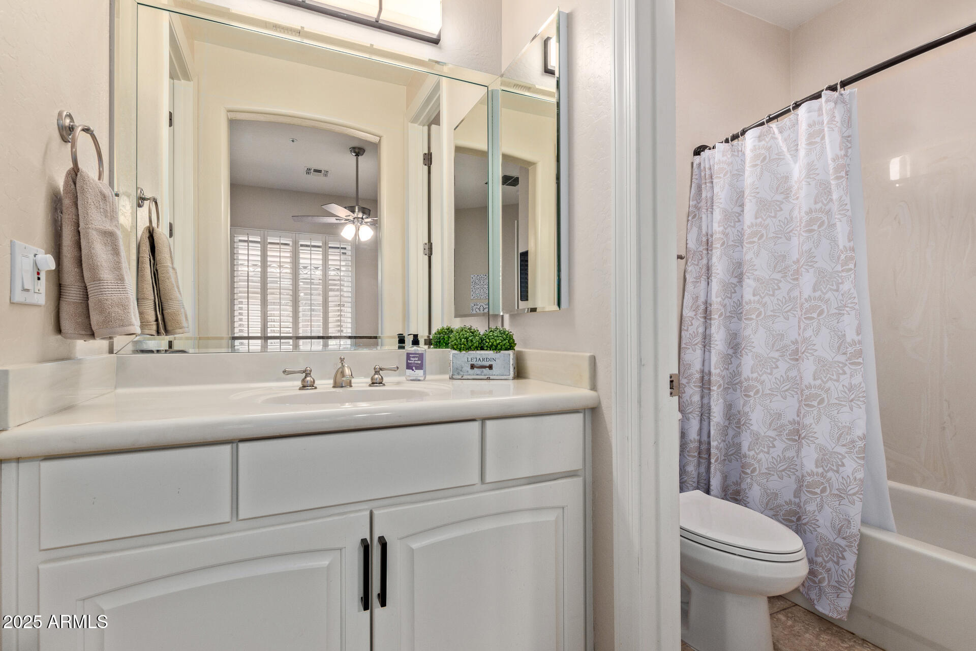 8566 E ANGEL SPIRIT Drive