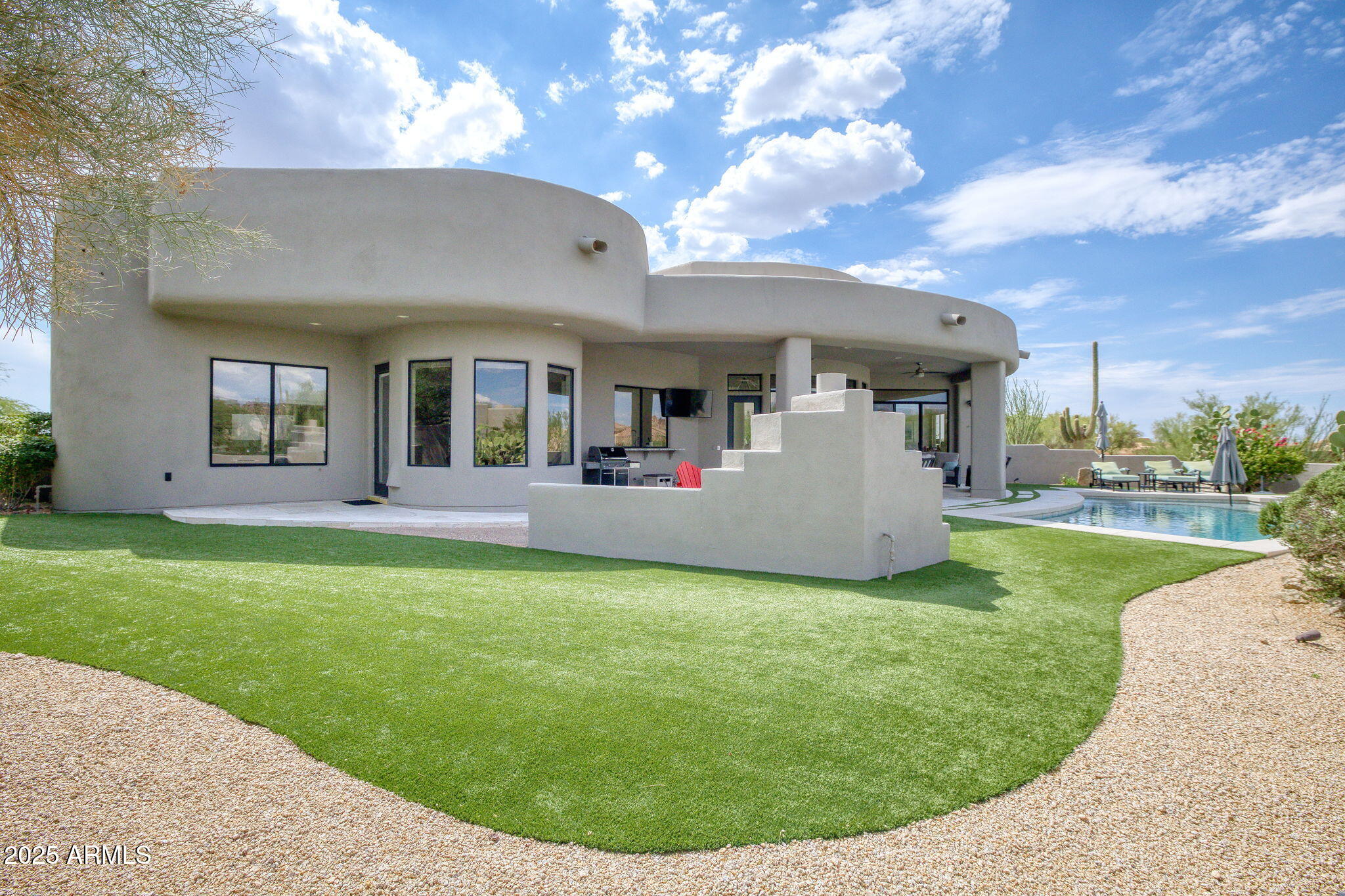 10448 E SKINNER Drive