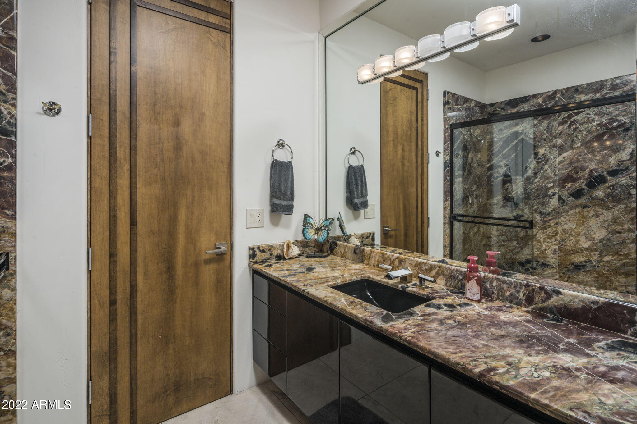 10448 E SKINNER Drive