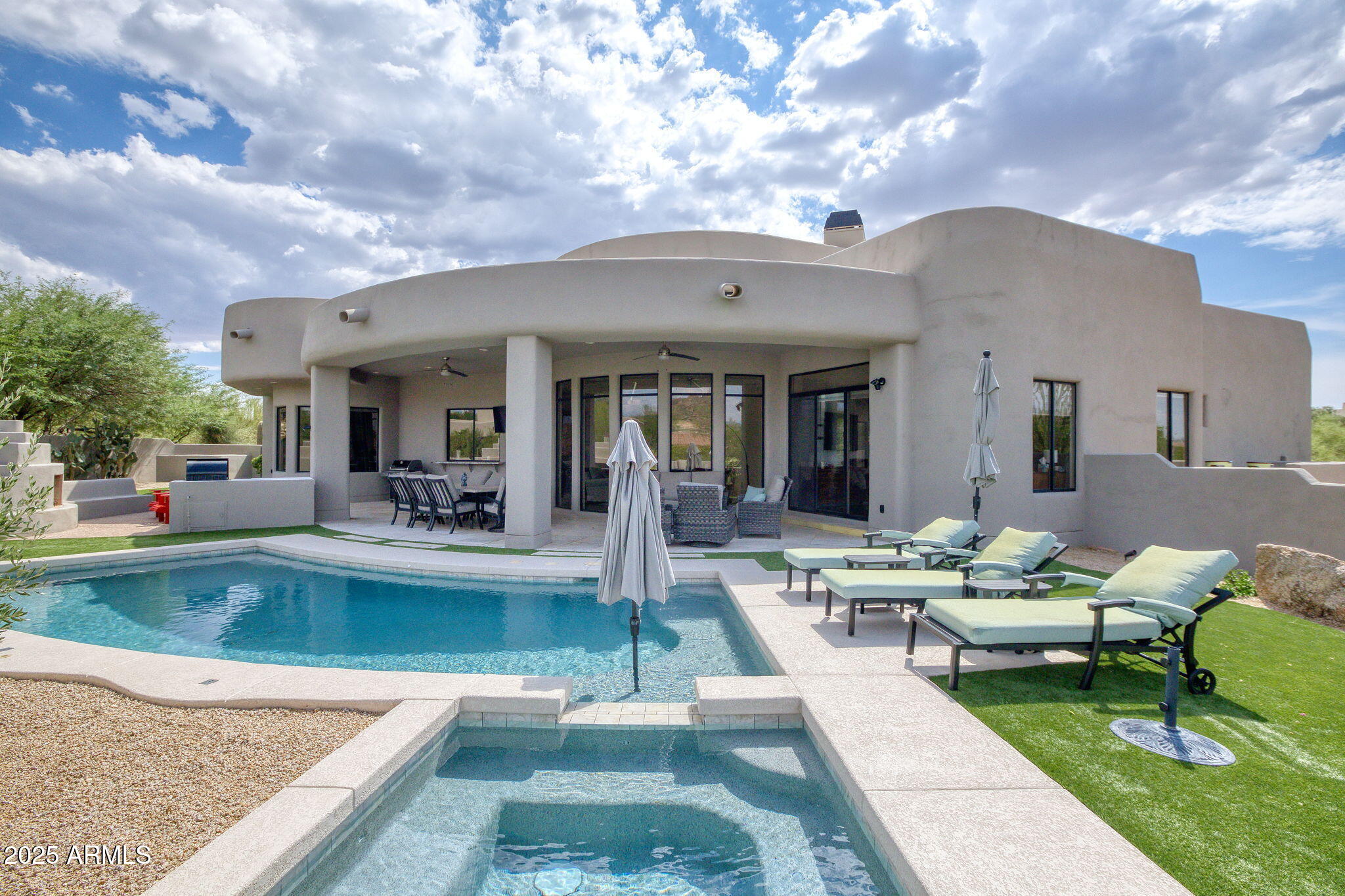 10448 E SKINNER Drive