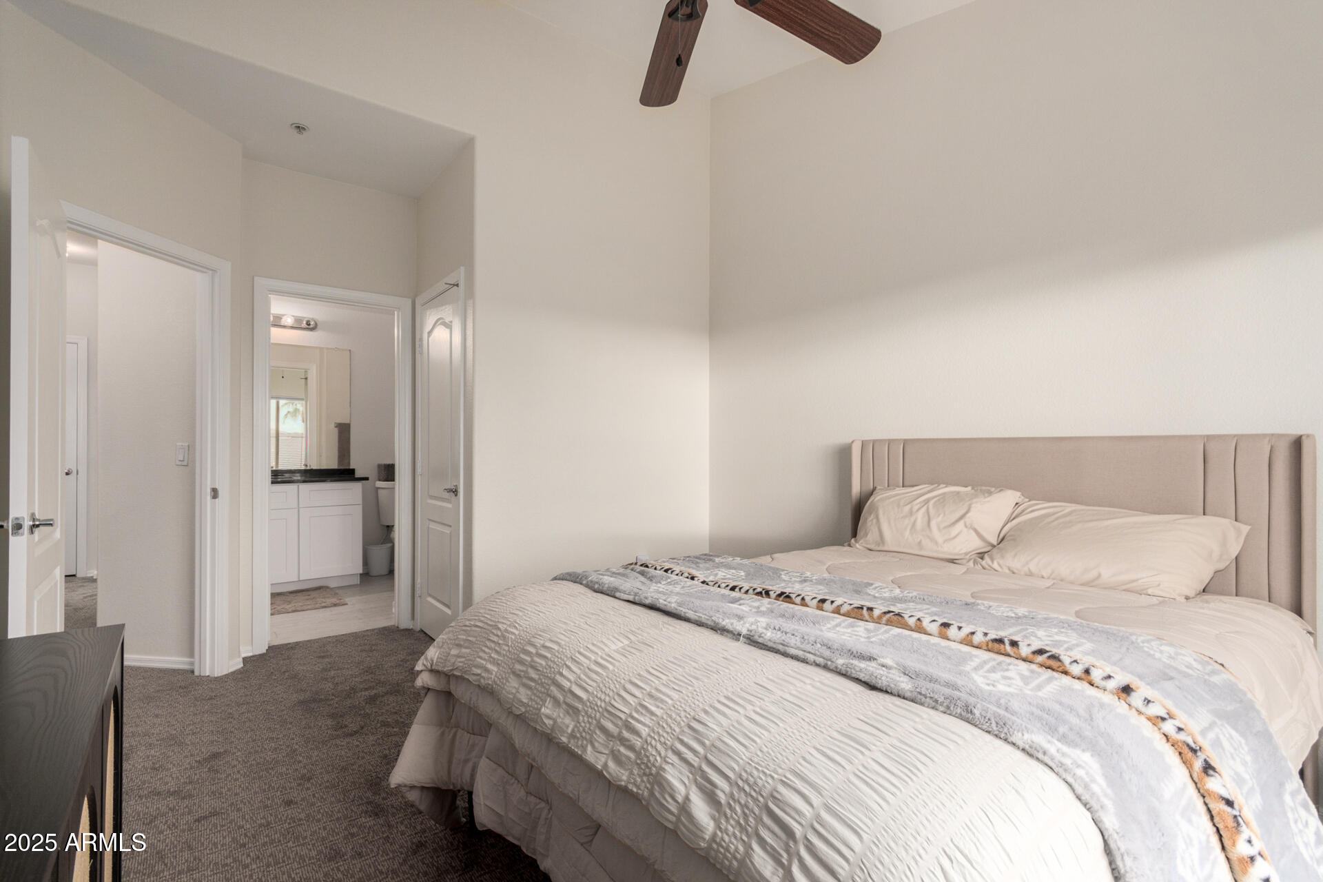 240 W JUNIPER Avenue 1010