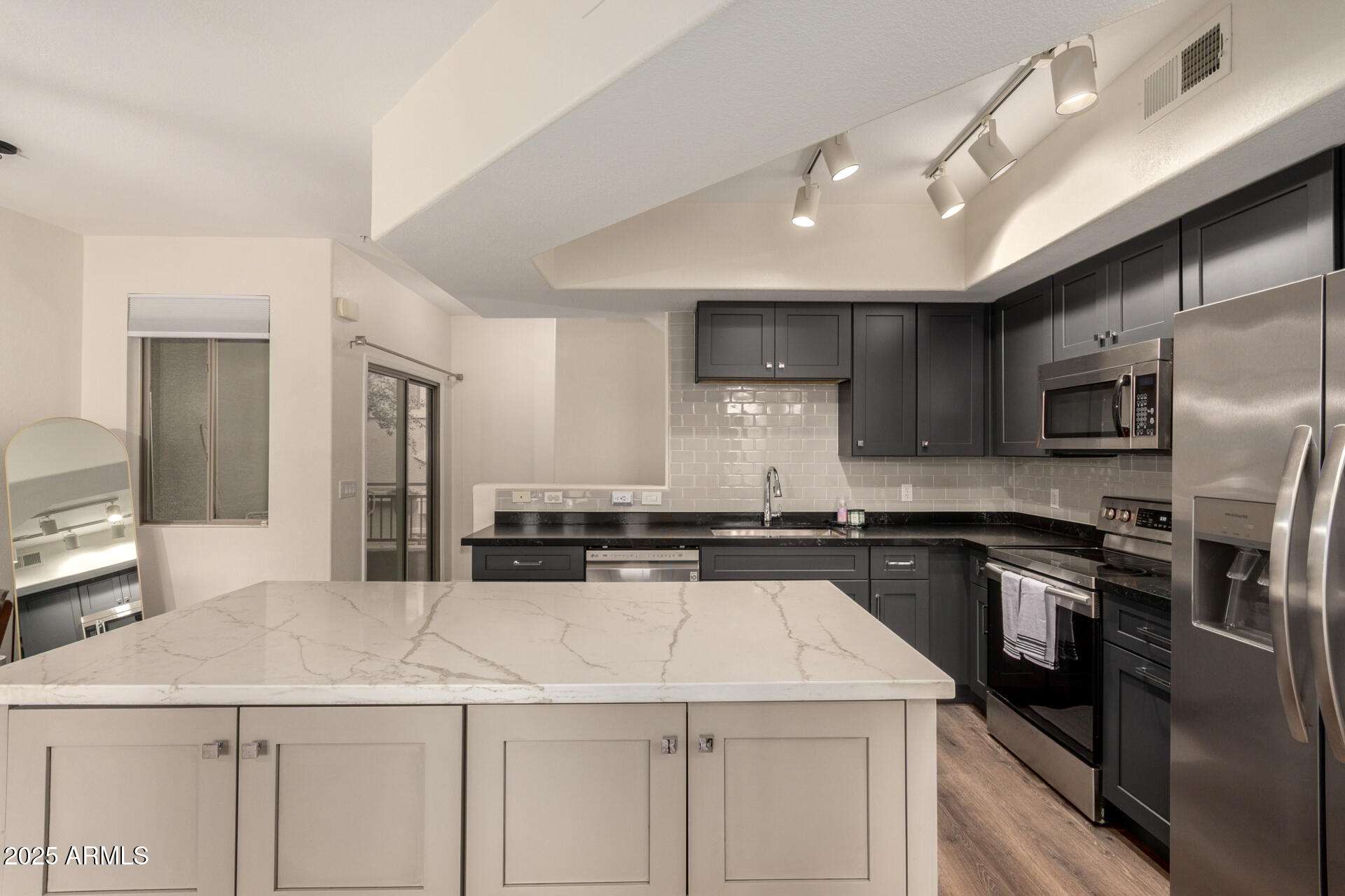 240 W JUNIPER Avenue 1010