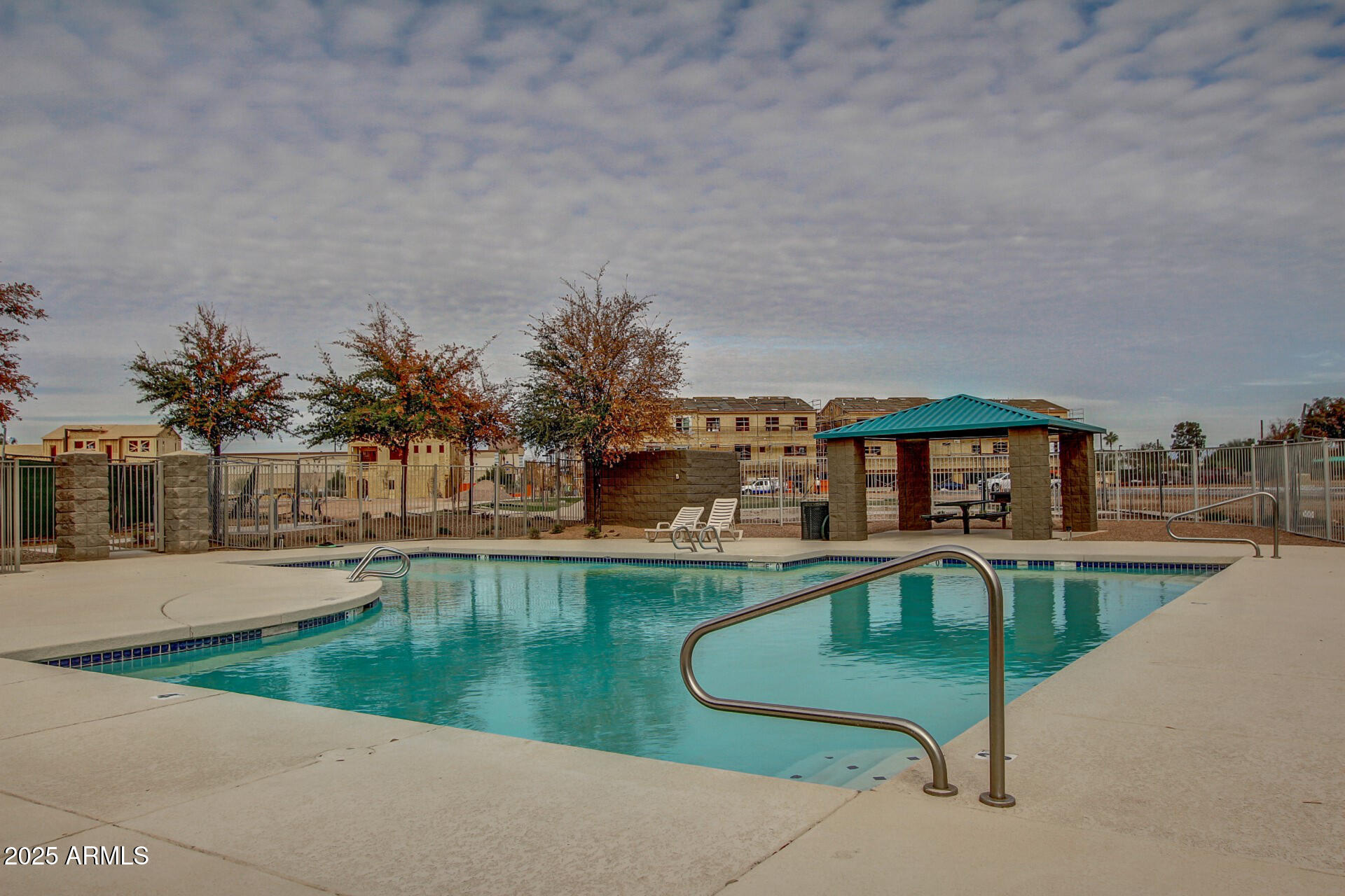 240 W JUNIPER Avenue 1010