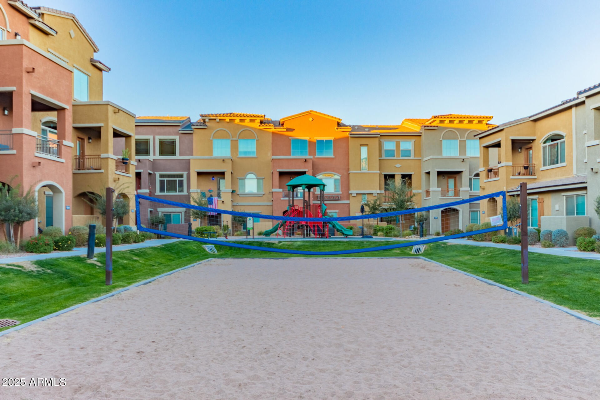 240 W JUNIPER Avenue 1010