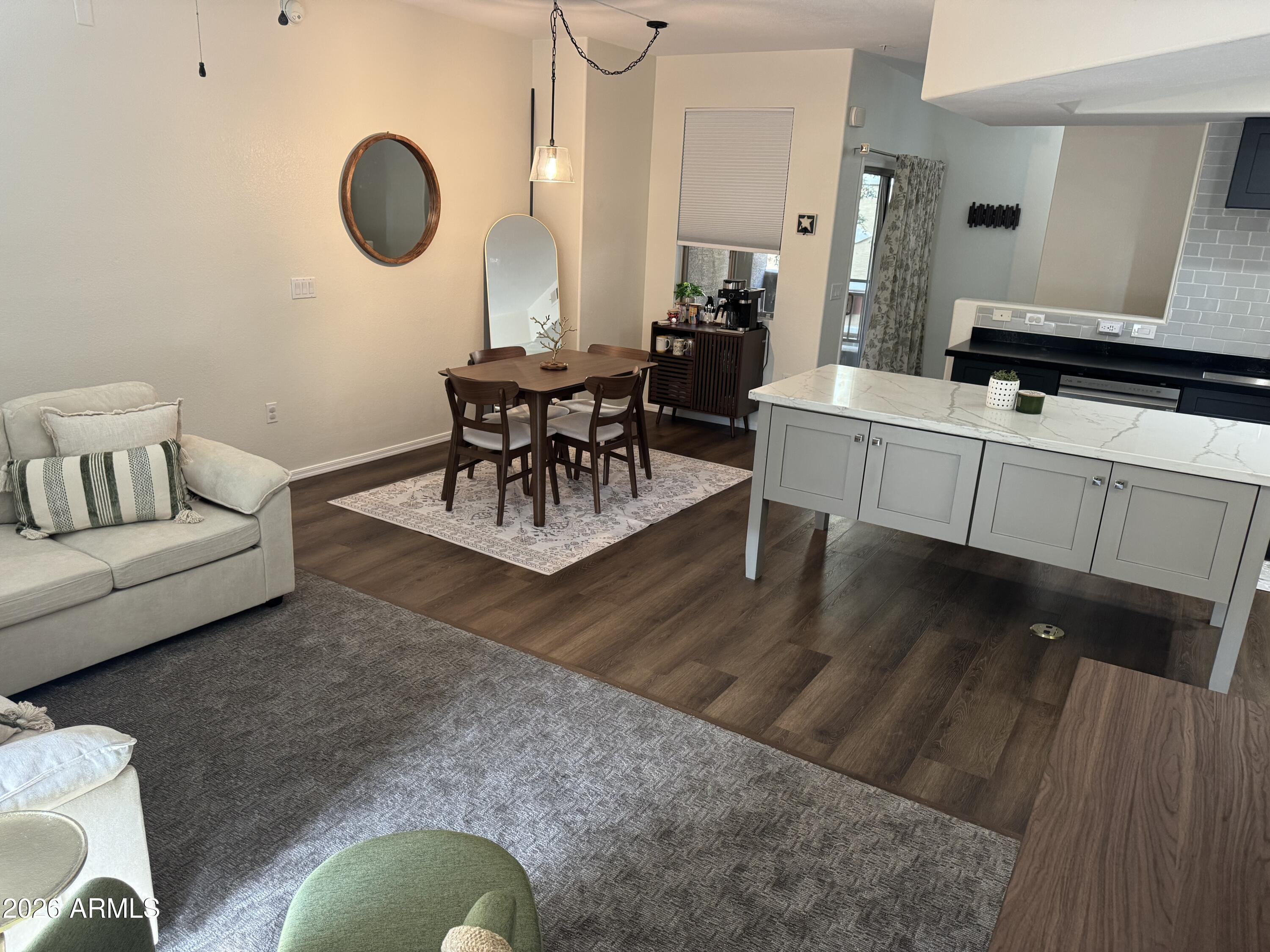 240 W JUNIPER Avenue 1010