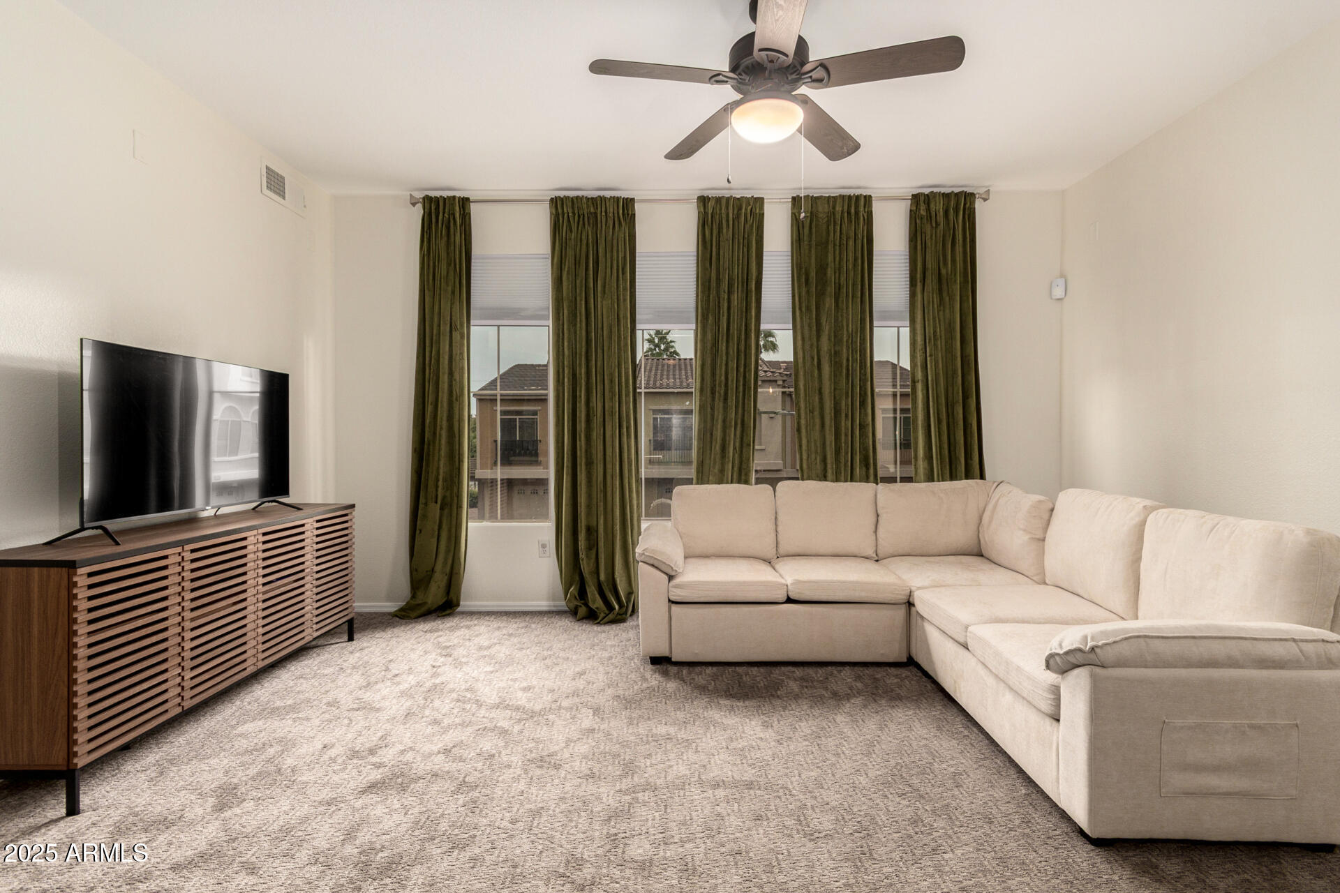 240 W JUNIPER Avenue 1010