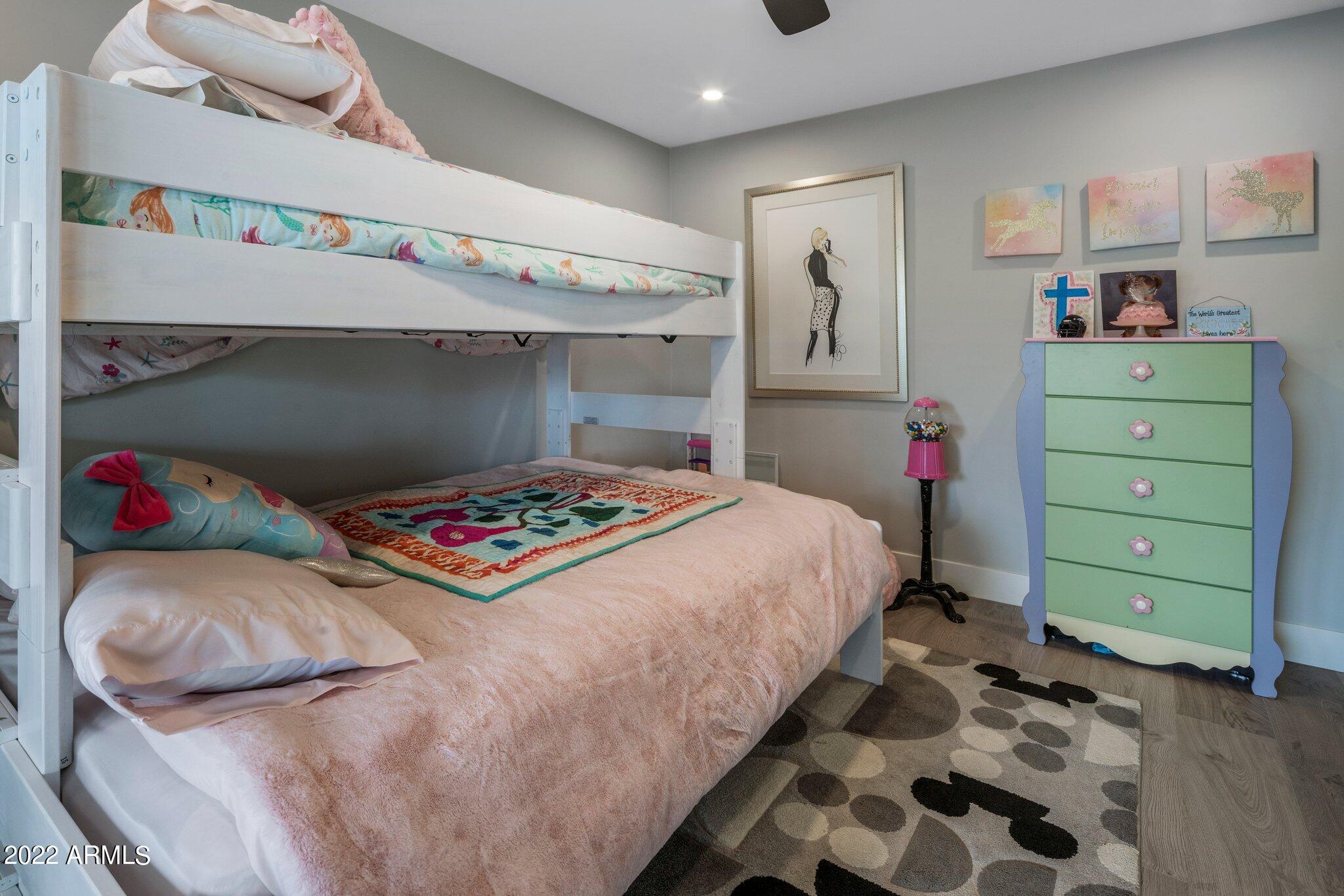 9056 N ARROYA VISTA Drive