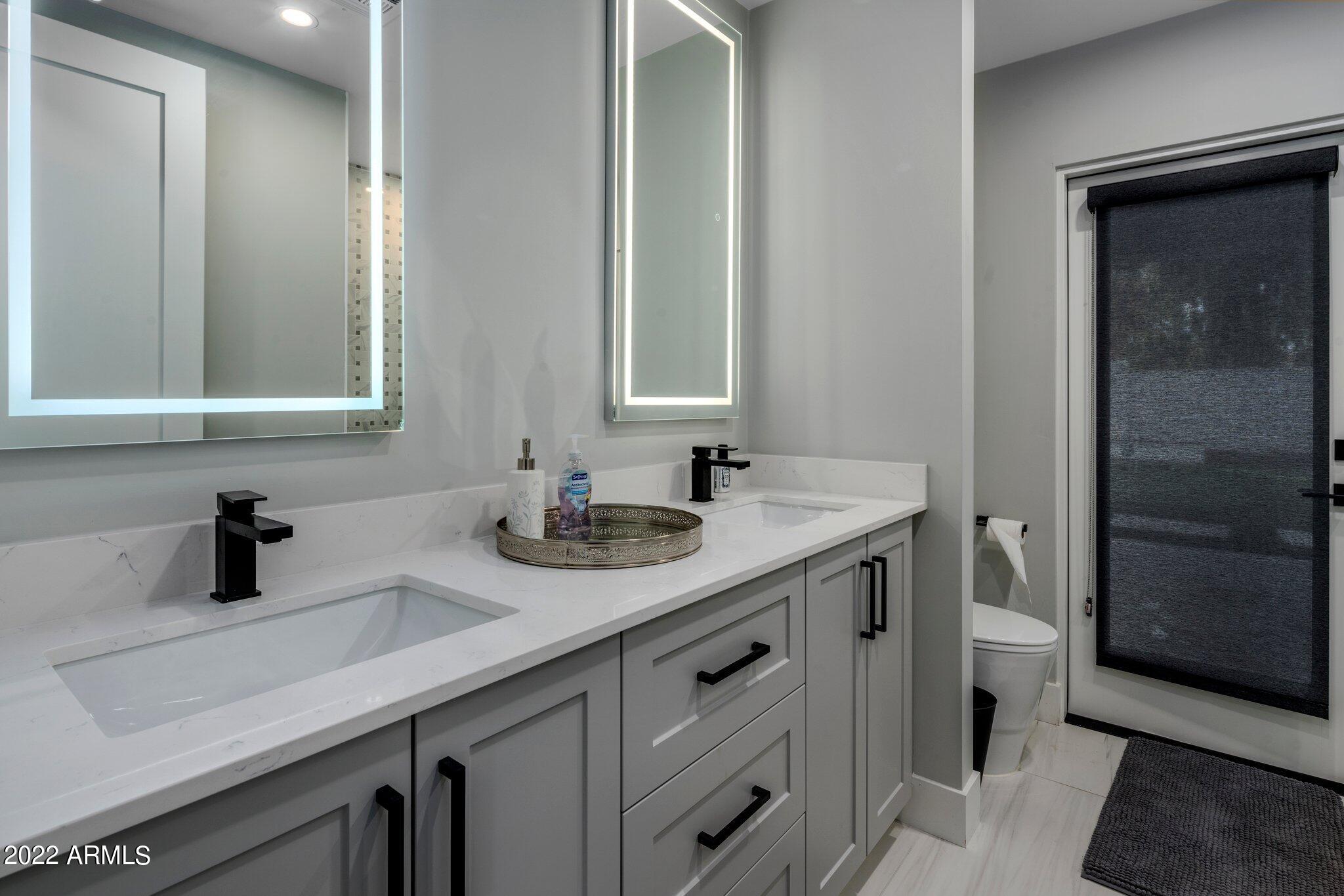 9056 N ARROYA VISTA Drive