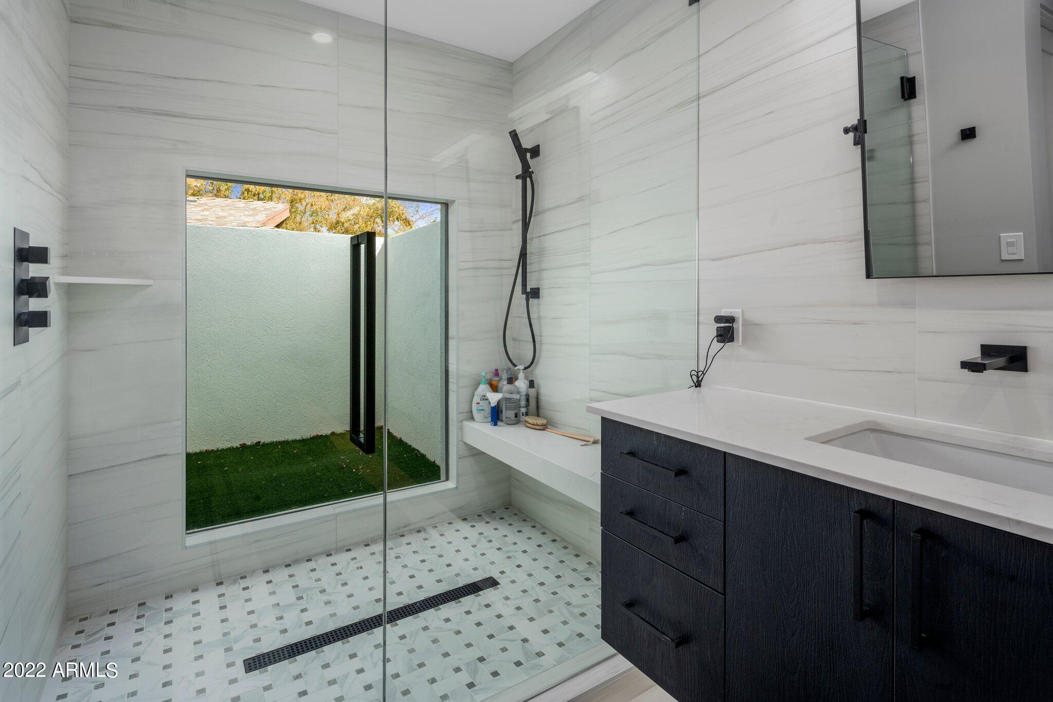 9056 N ARROYA VISTA Drive