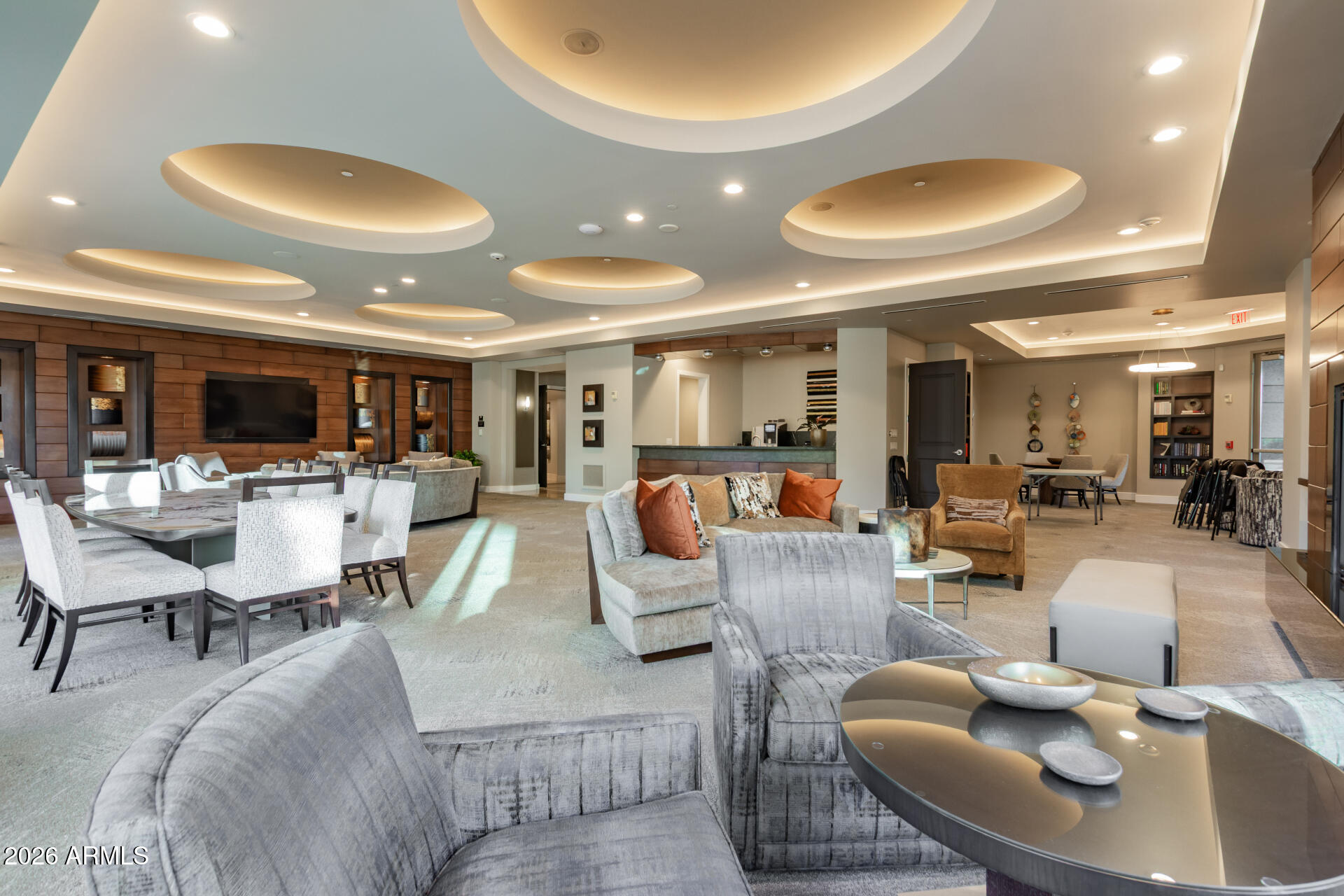 2211 E CAMELBACK Road 106